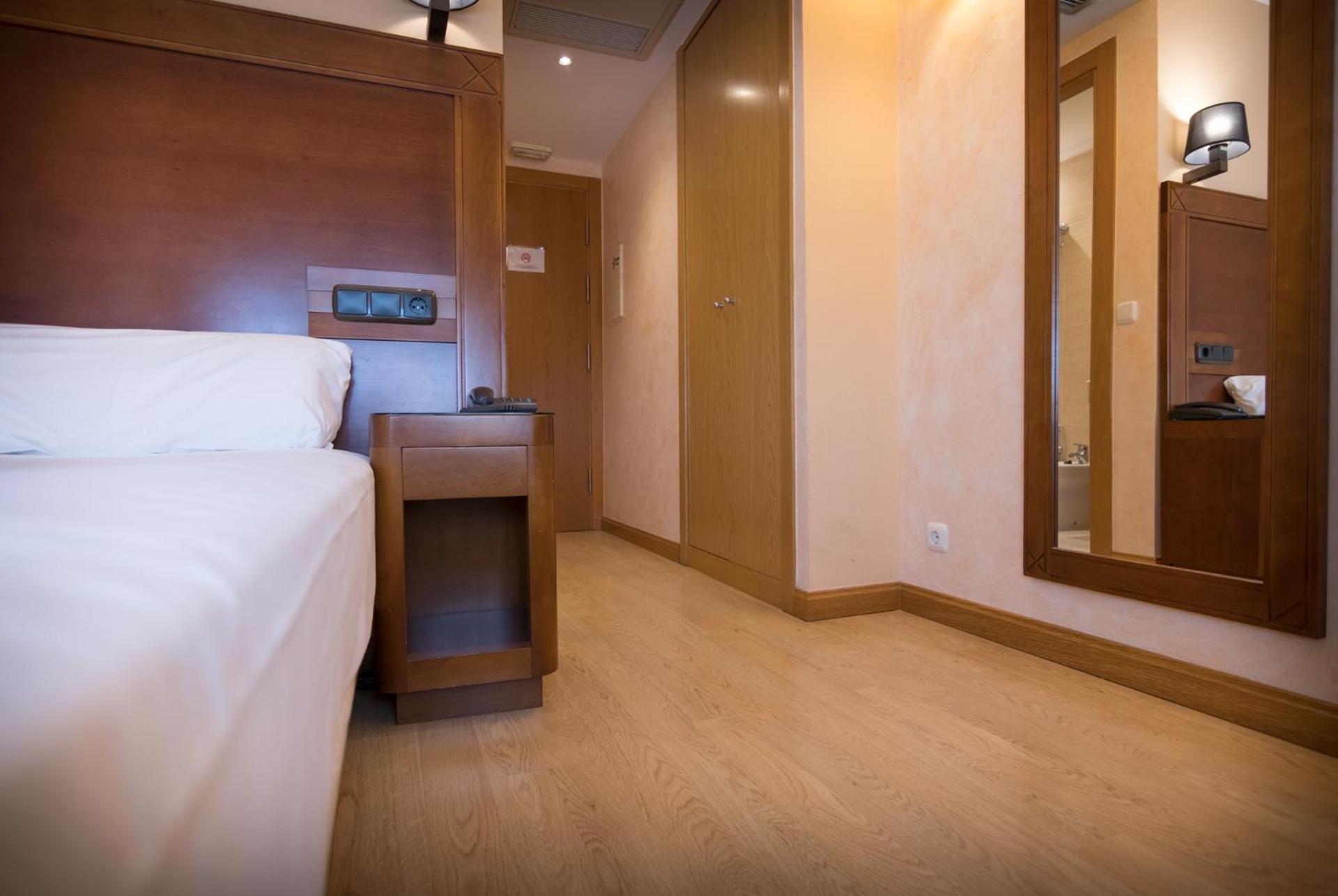 Single Room photo 2