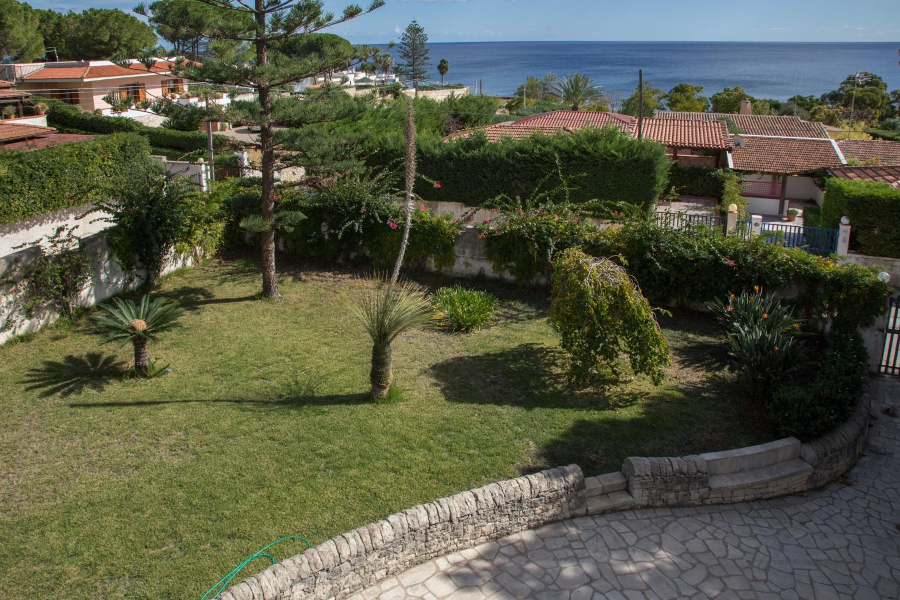 Superior Triple Room with Sea View photo 2
