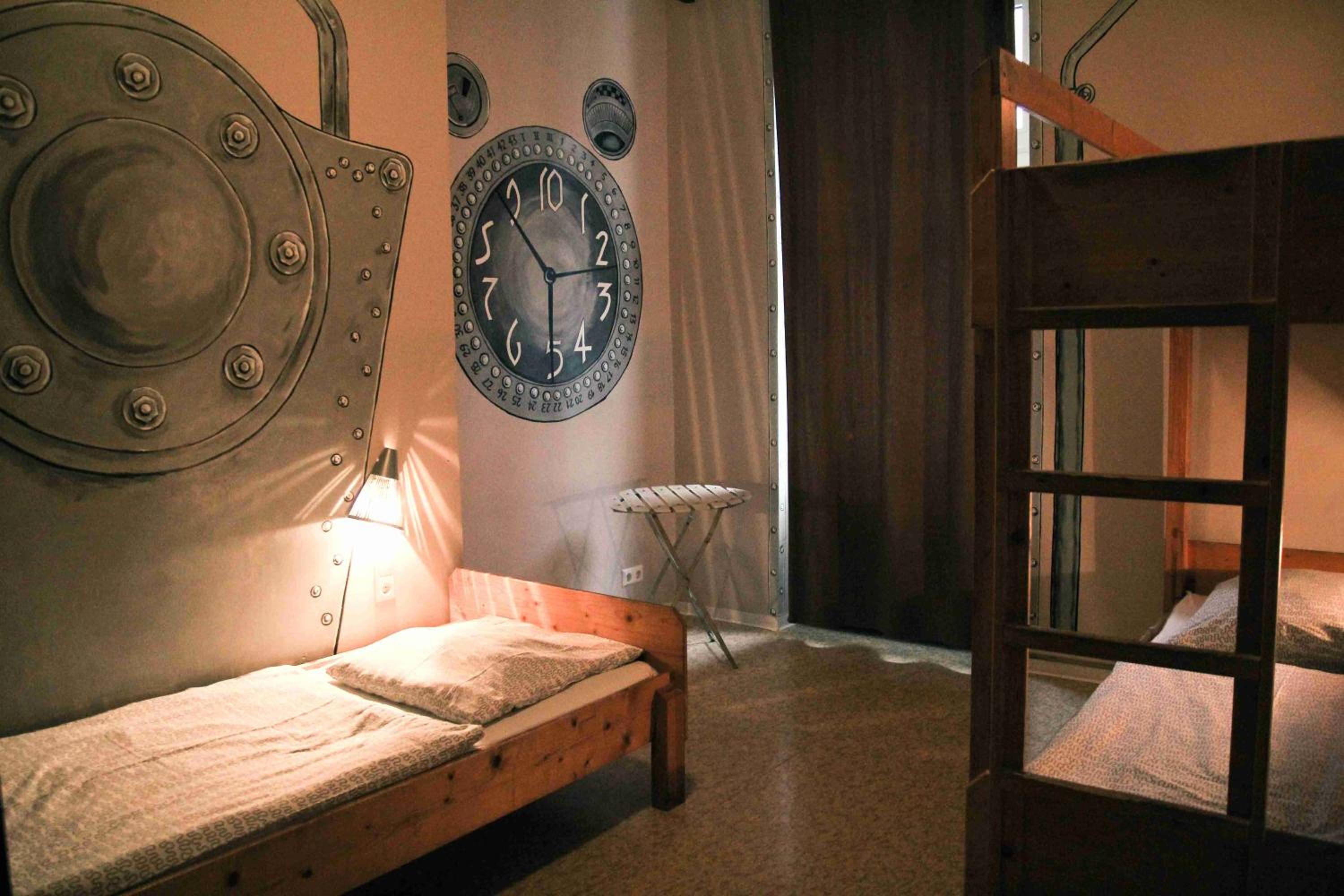 Bed in 3-Bed Mixed Dormitory Room photo 1