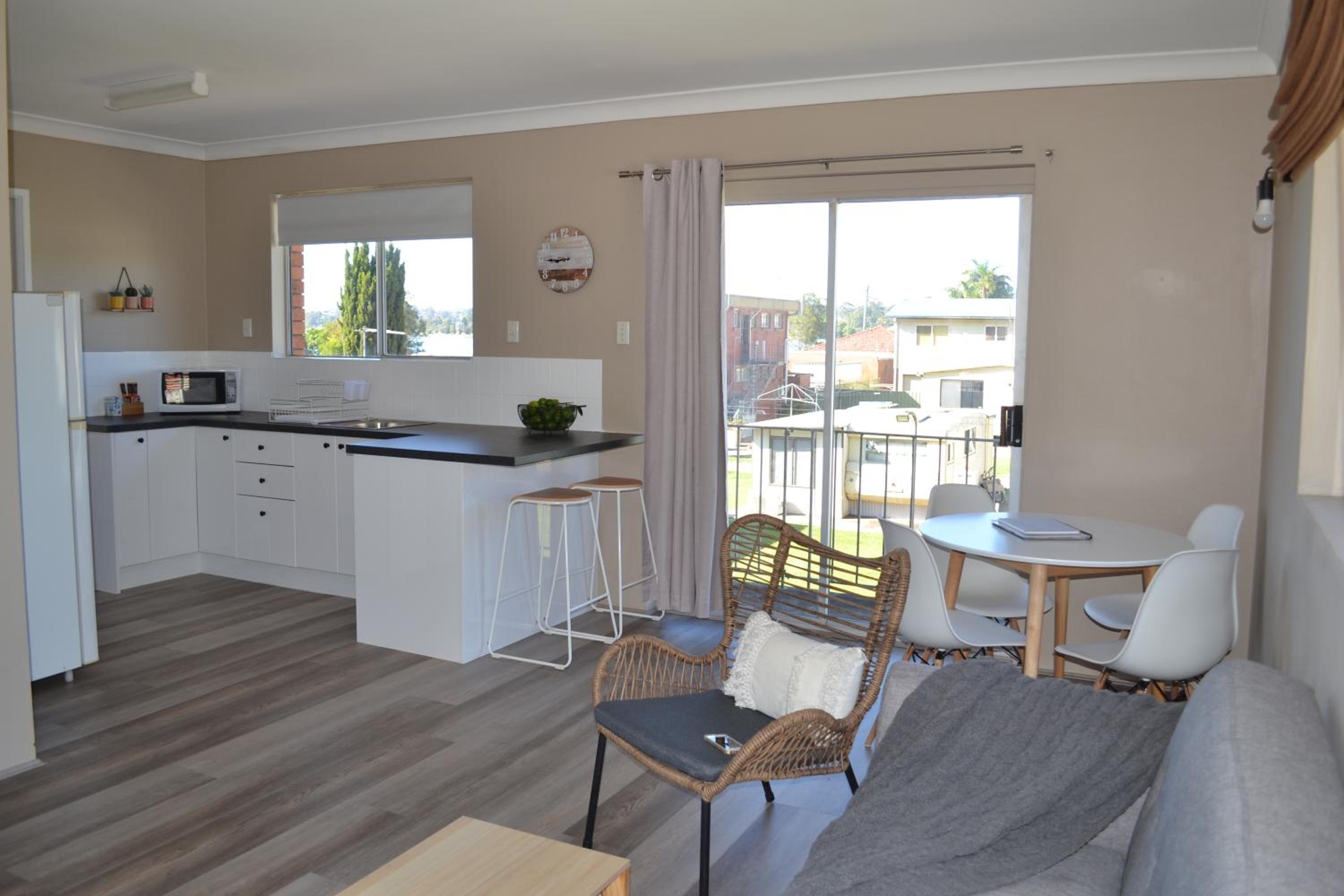 One-Bedroom Apartment - Photo 10