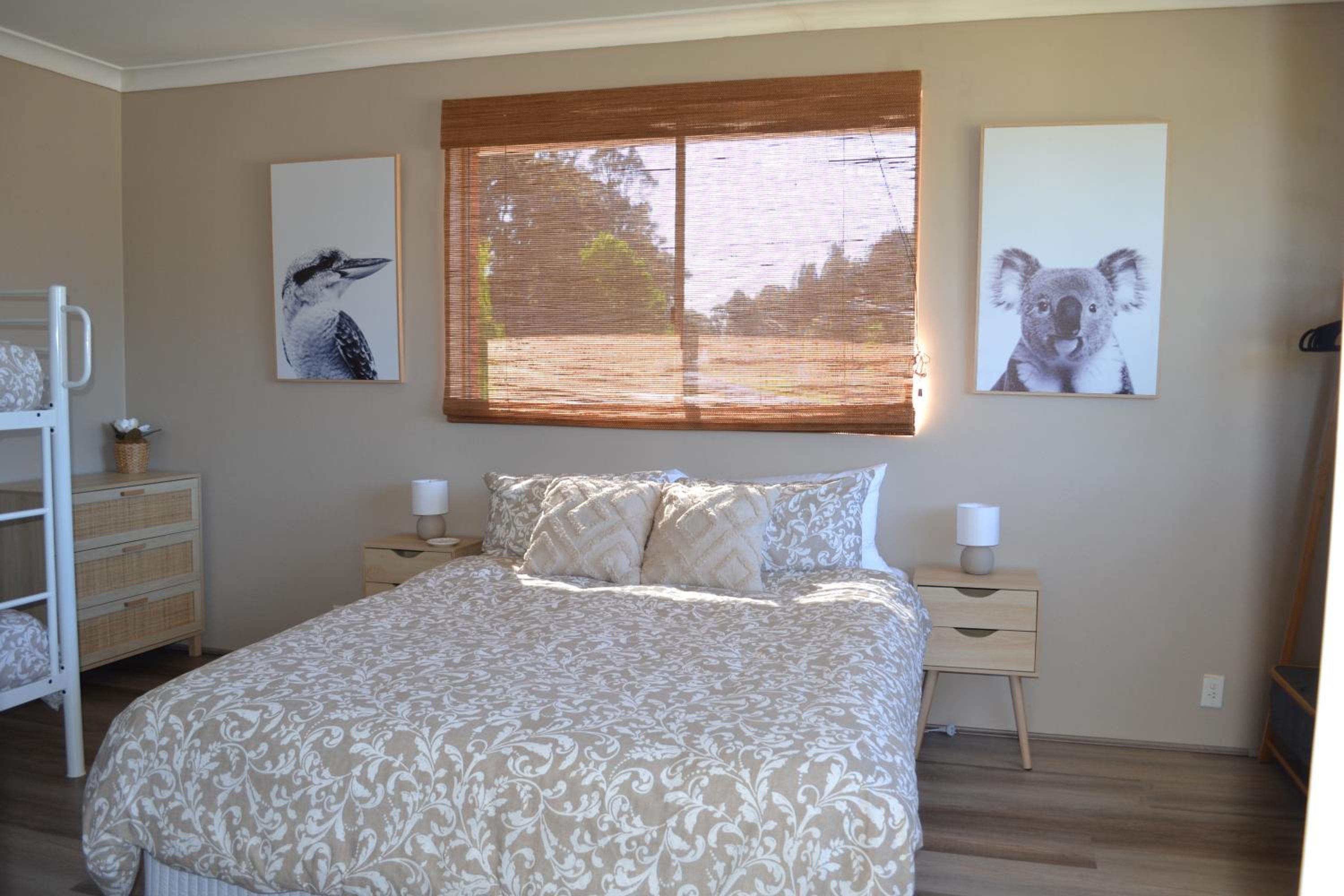 One-Bedroom Apartment - Photo 1