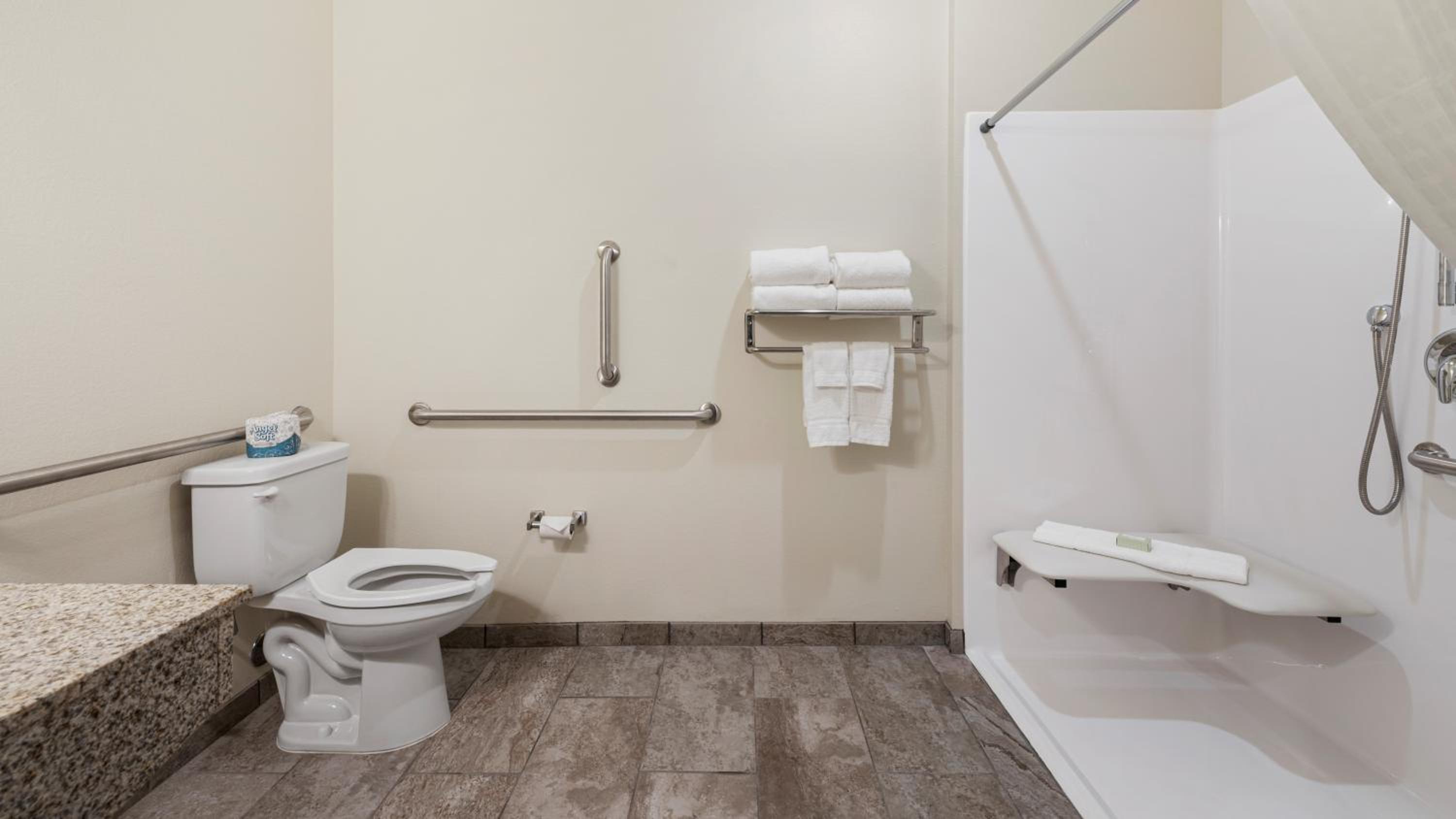 King Room - Disability Access - Photo 6