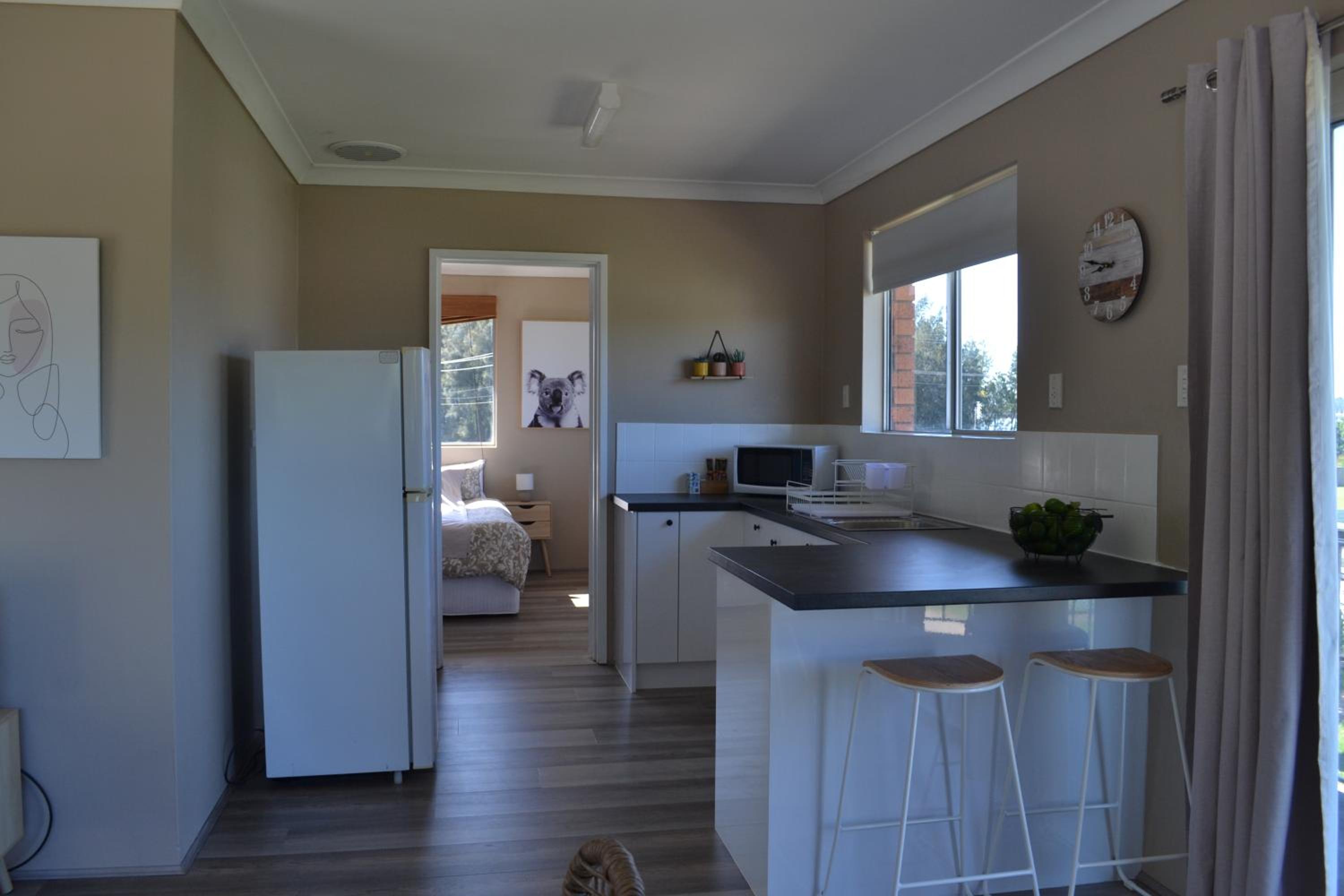 One-Bedroom Apartment - Photo 13