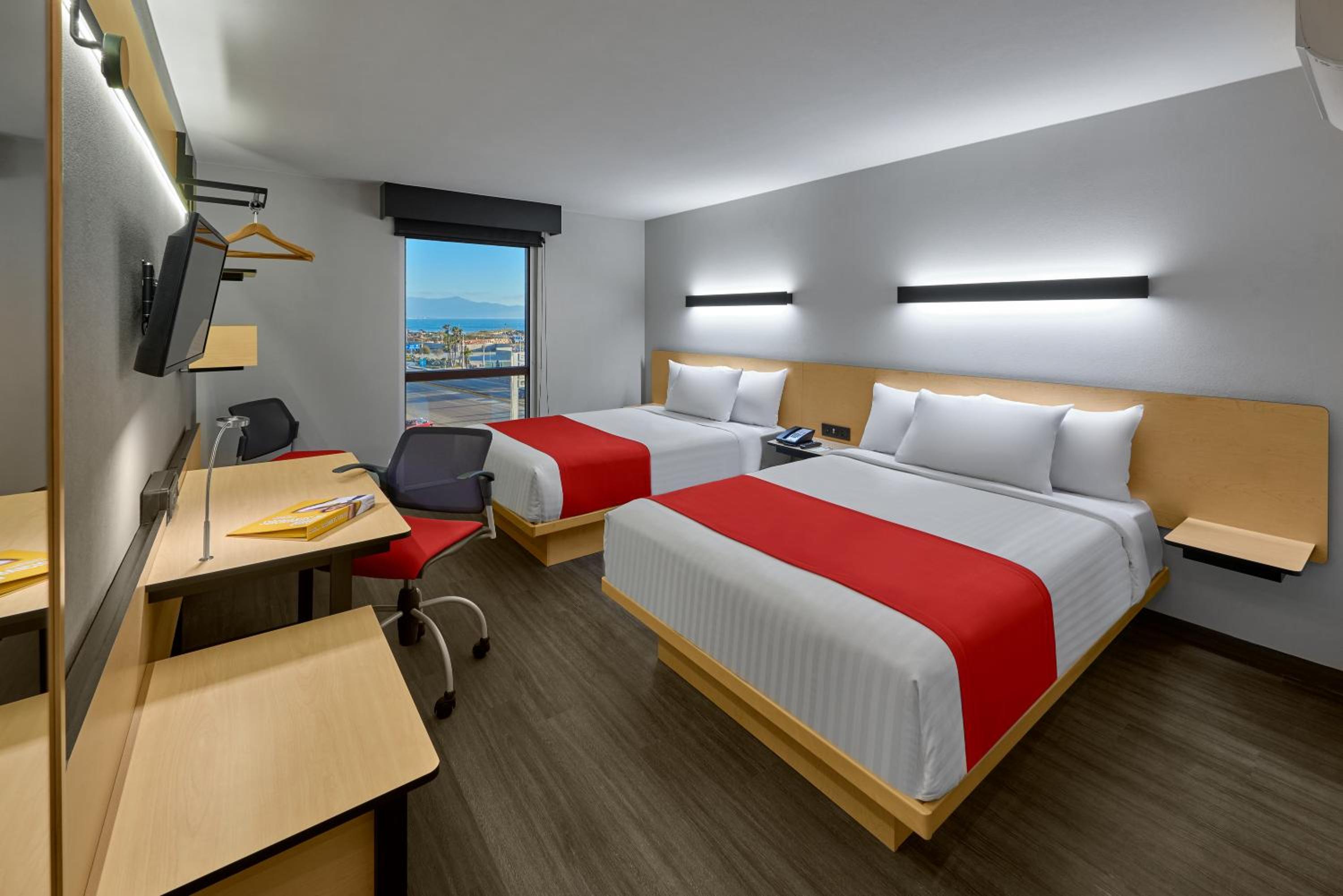 Double Room with Two Double Beds - Photo 1