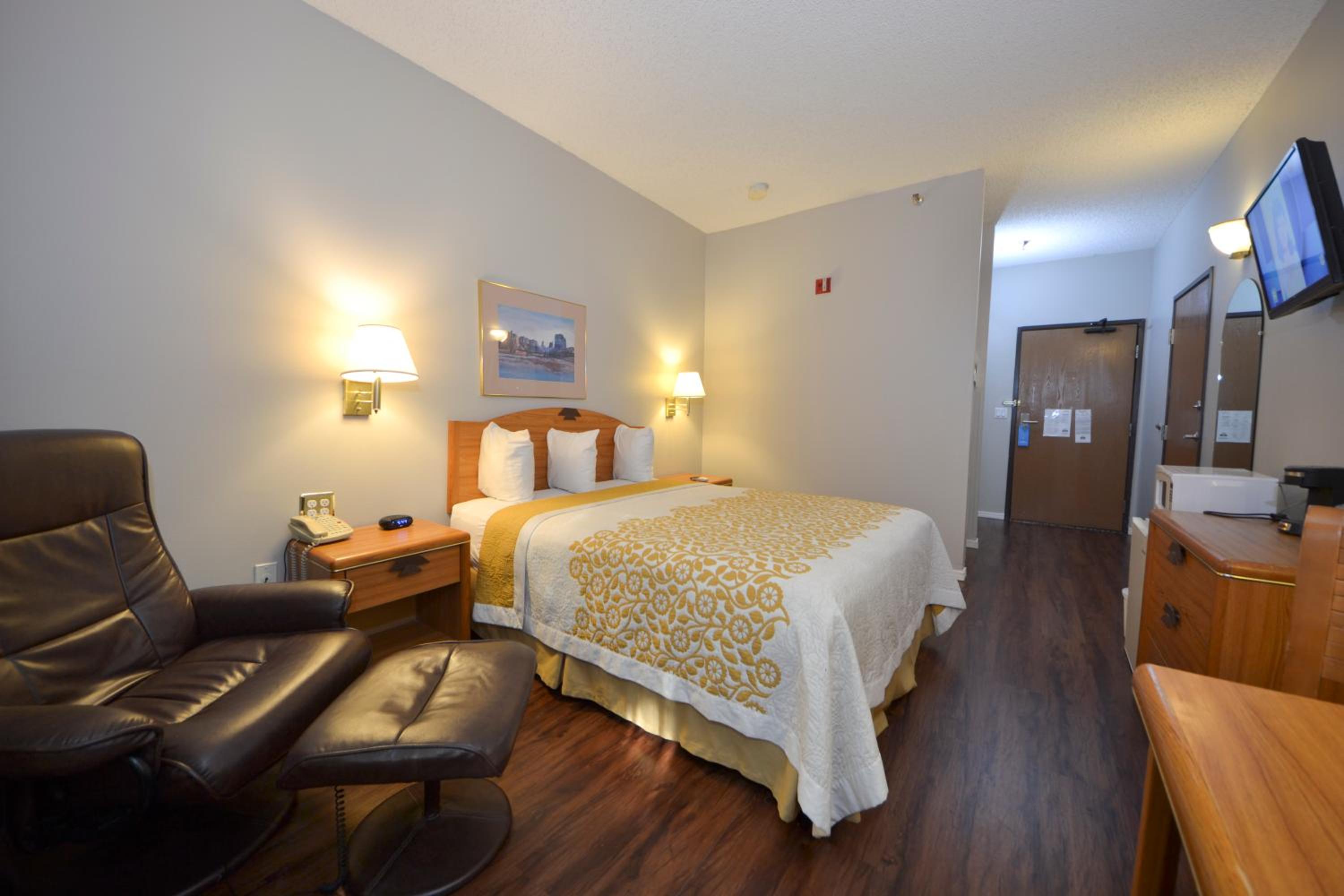 Queen Room - Disability Access - Non-Smoking - Photo 1