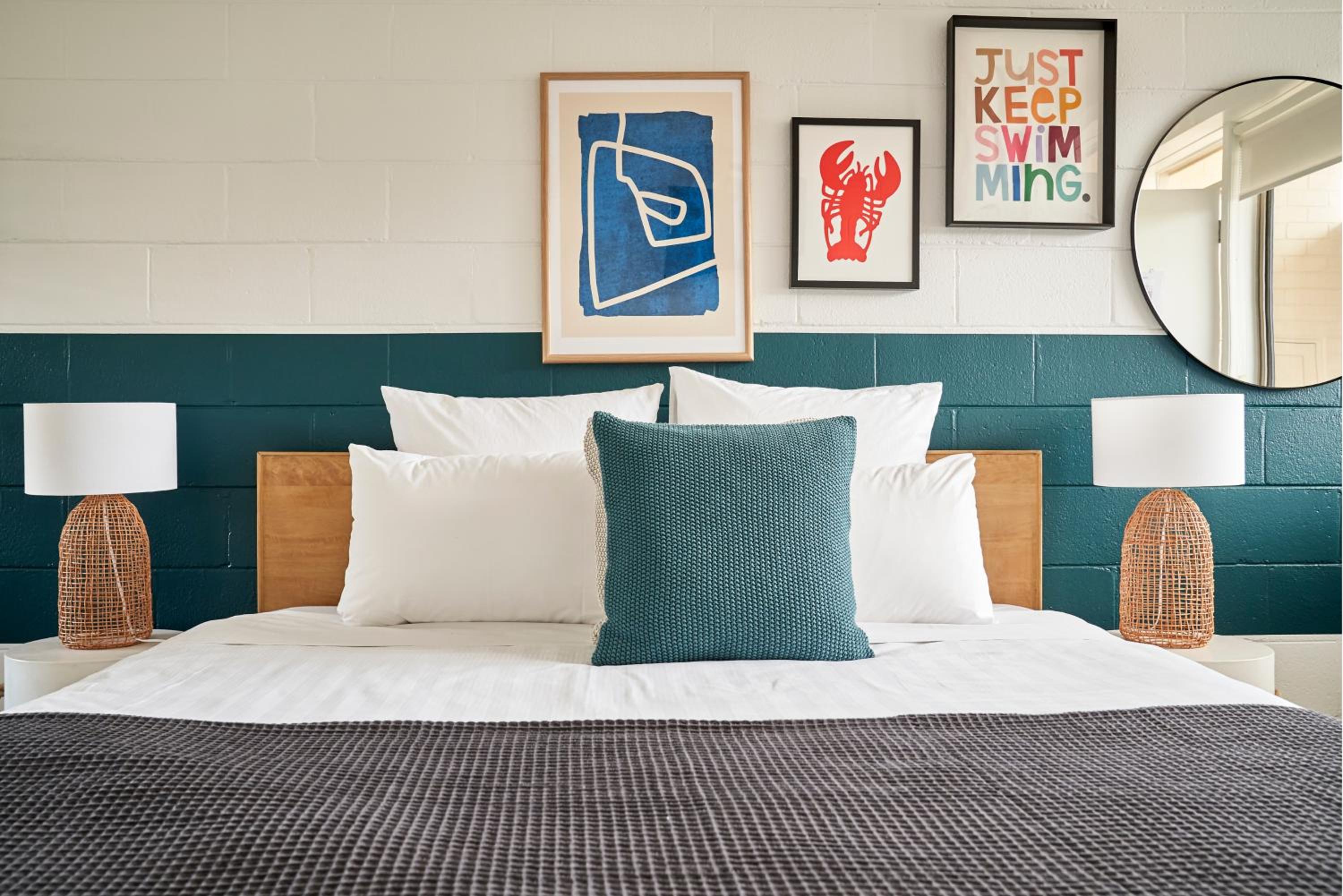 Deluxe King Room - Photo 3
