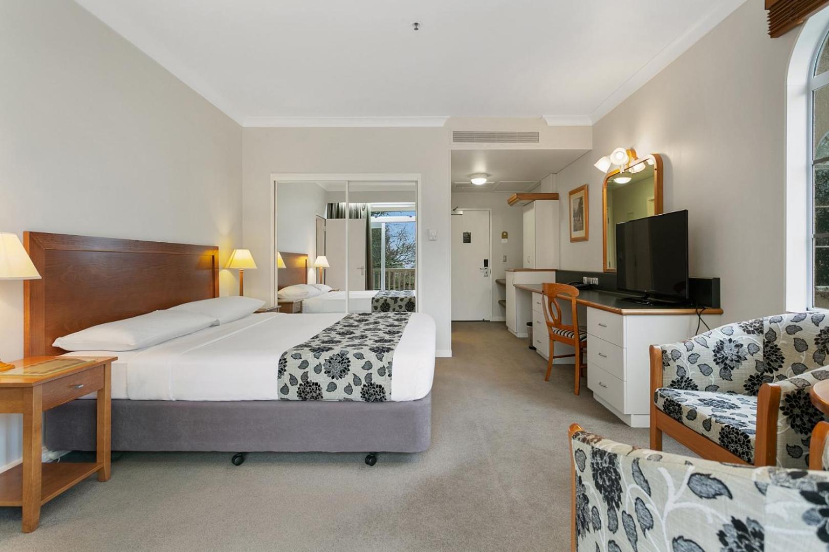 Suite With Spa Bath - Photo 1