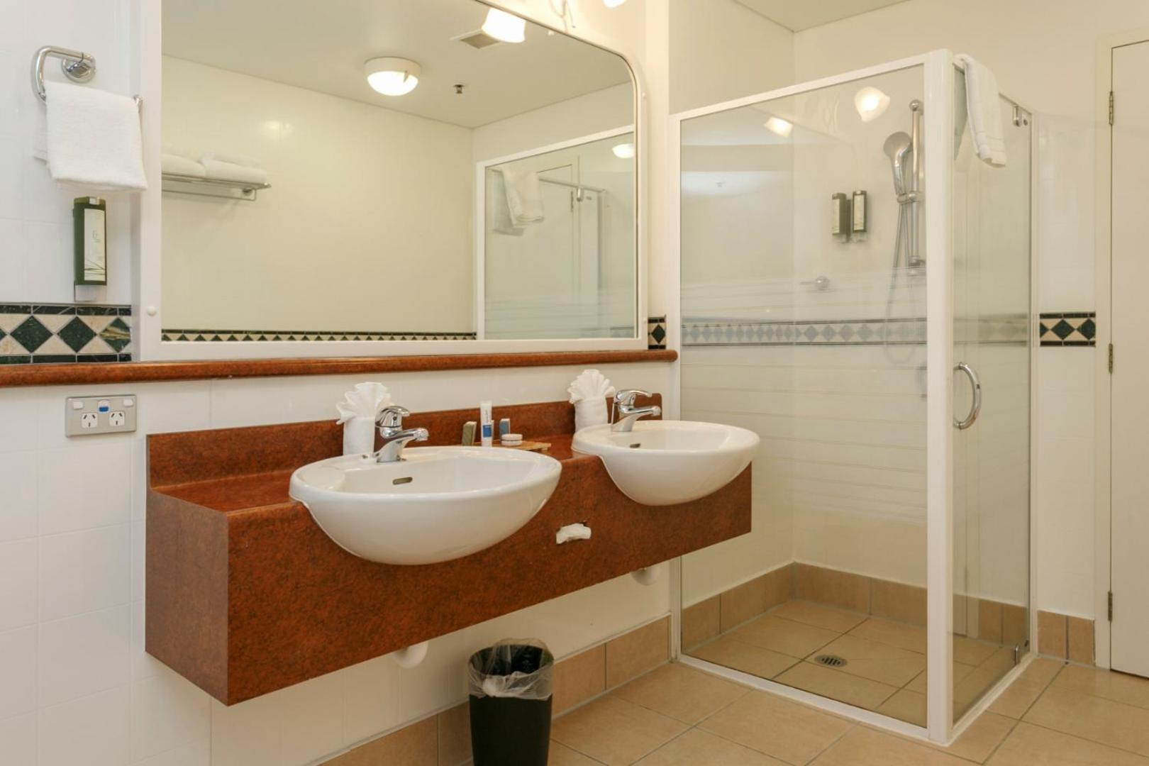 Suite With Spa Bath - Photo 6
