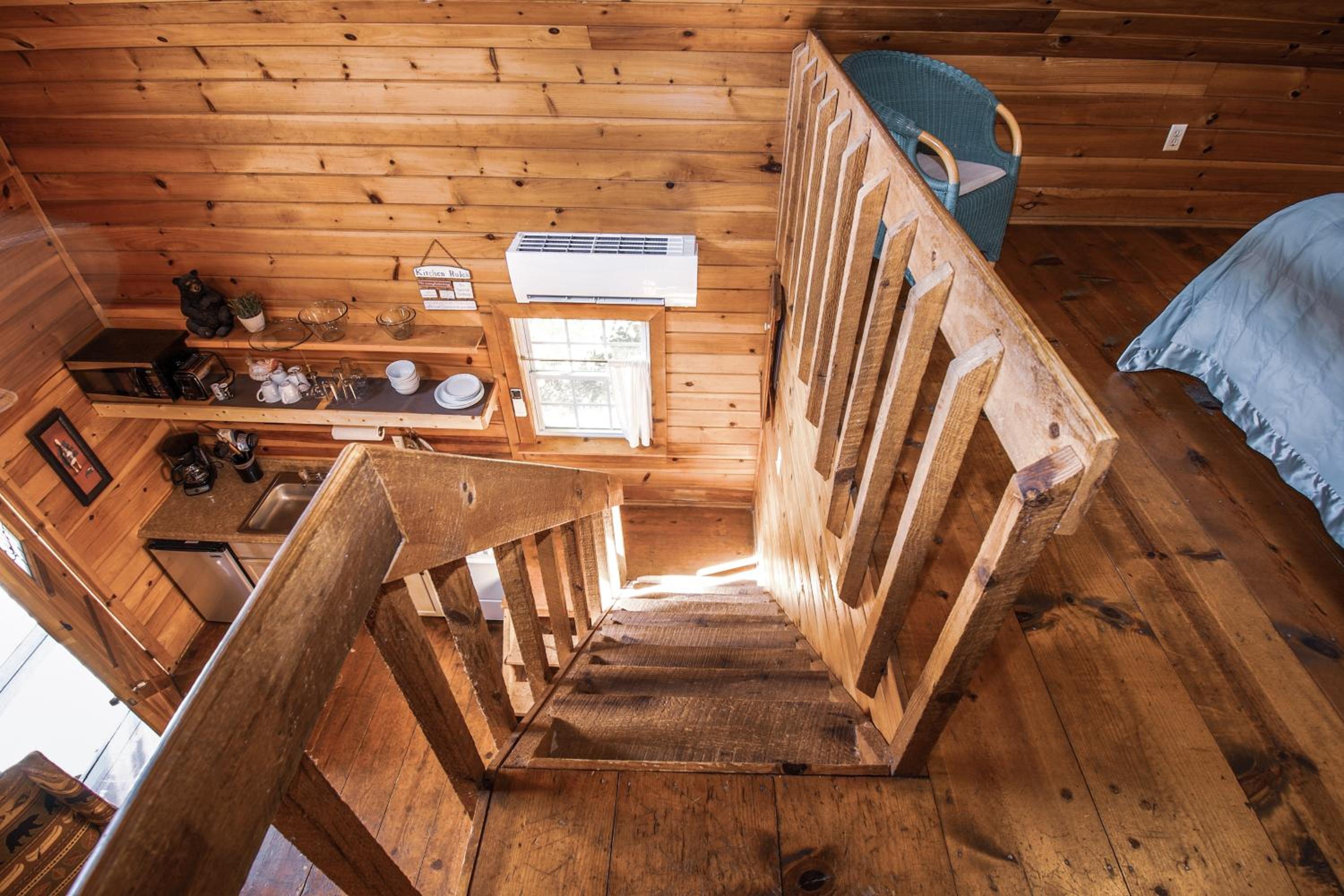 One-Bedroom House (Bears Paw) photo 2