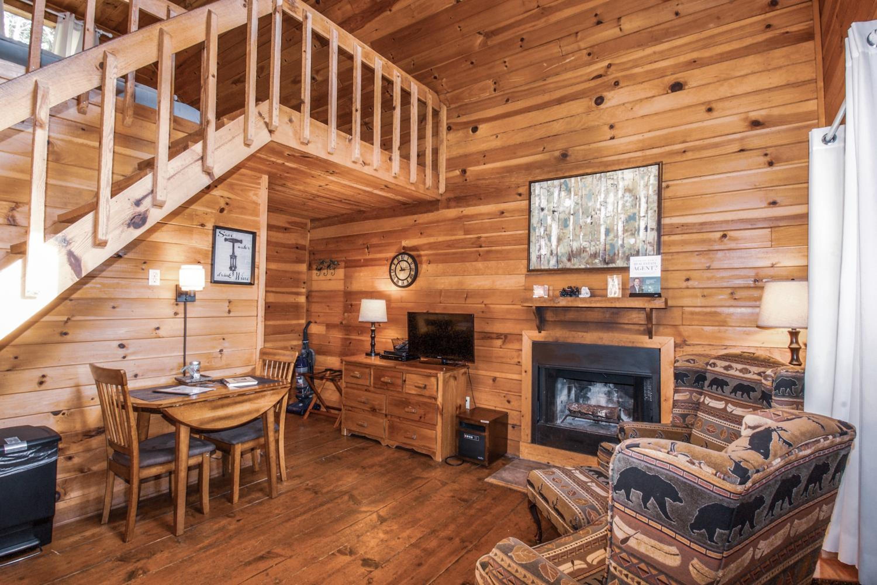 One-Bedroom House (Bears Paw) photo 1