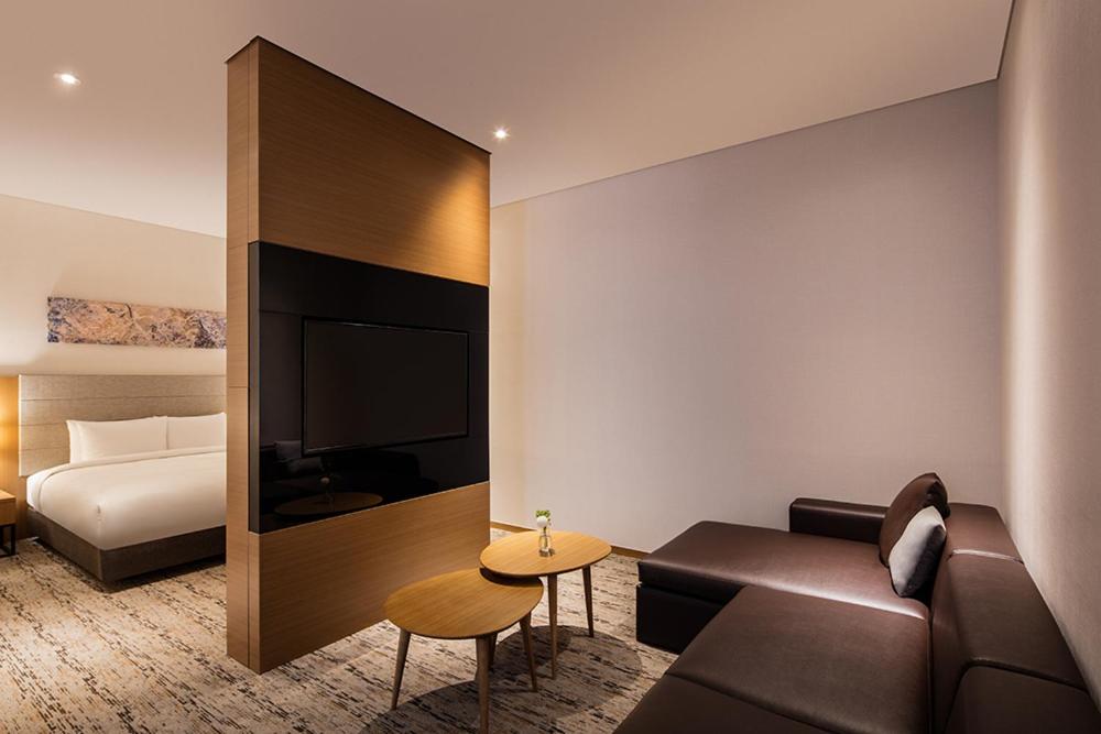 Corner Double Suite - Non-Smoking