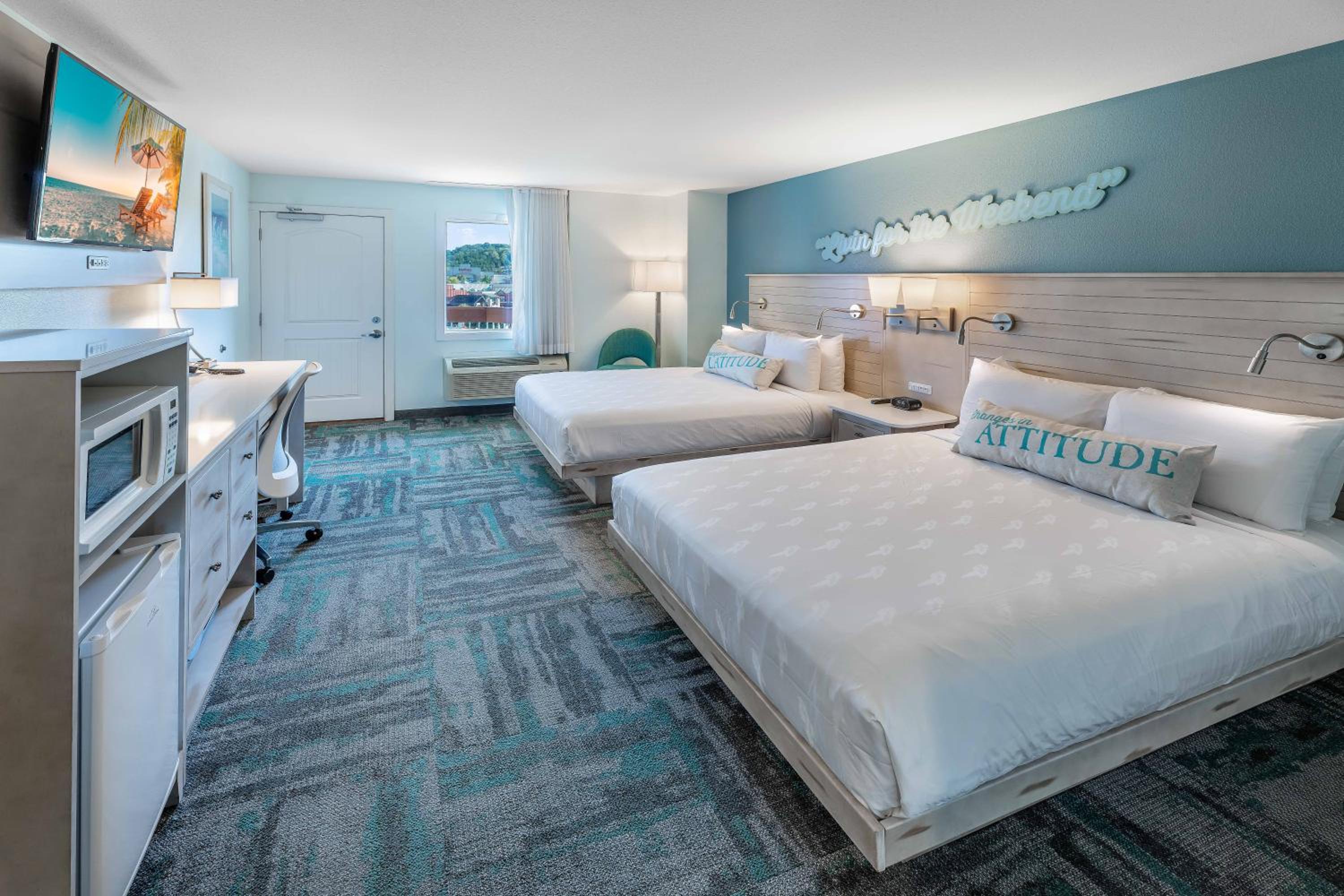 Parkway Double Queen Guest Room - Photo 1