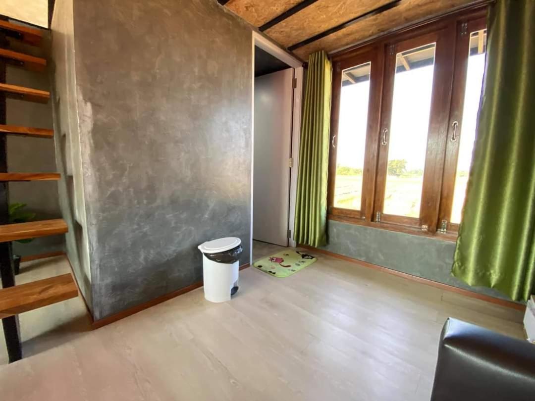 Family Room - Photo 30