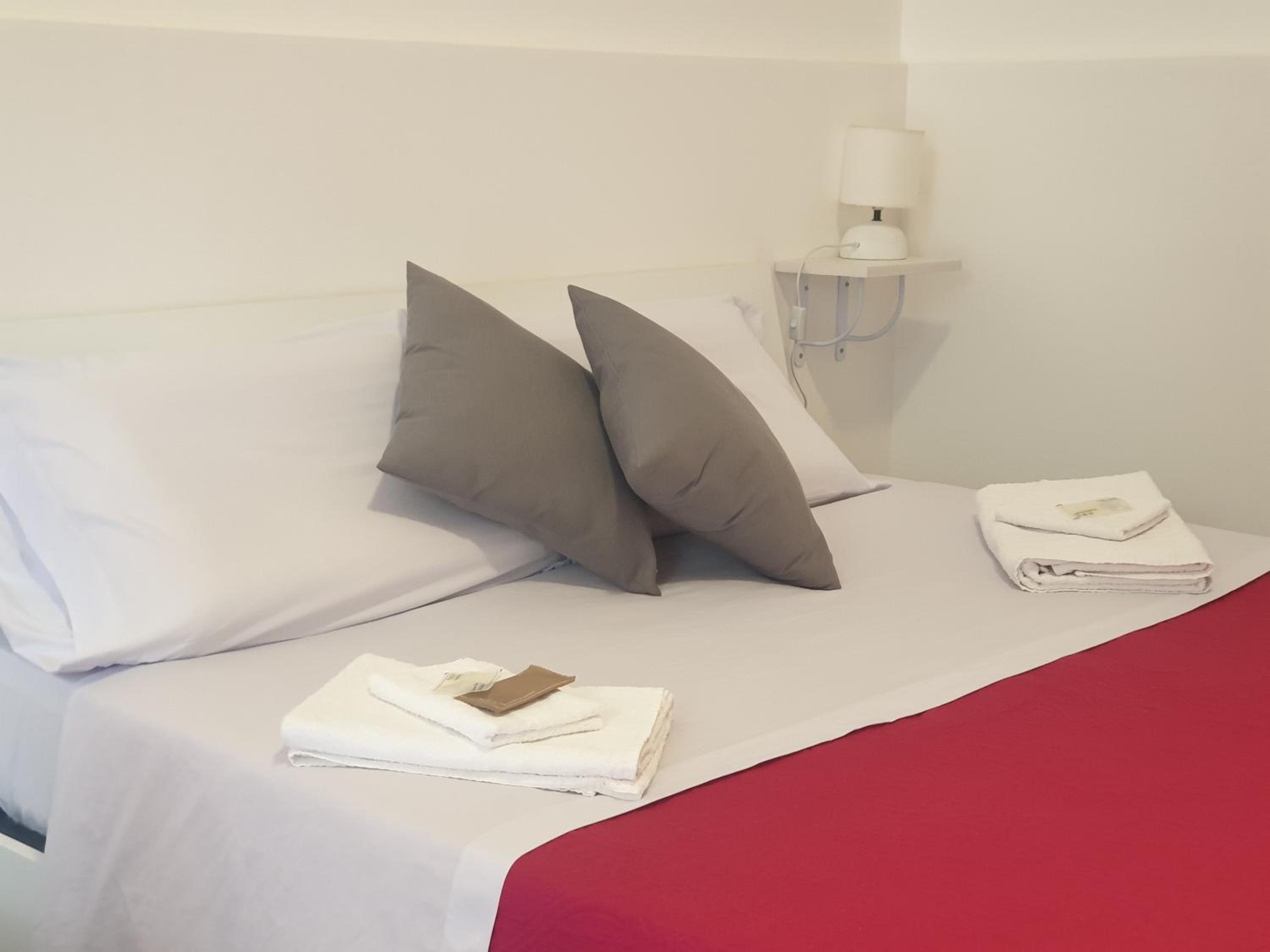 Superior Triple Room - Photo 11