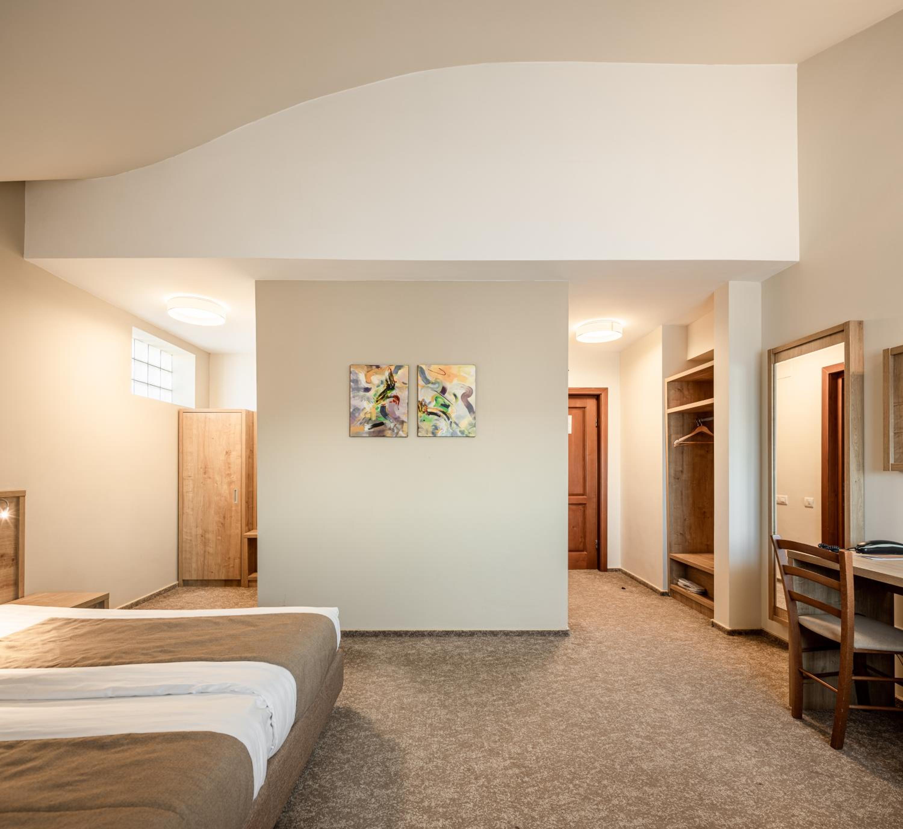 Standard Twin Room photo 3