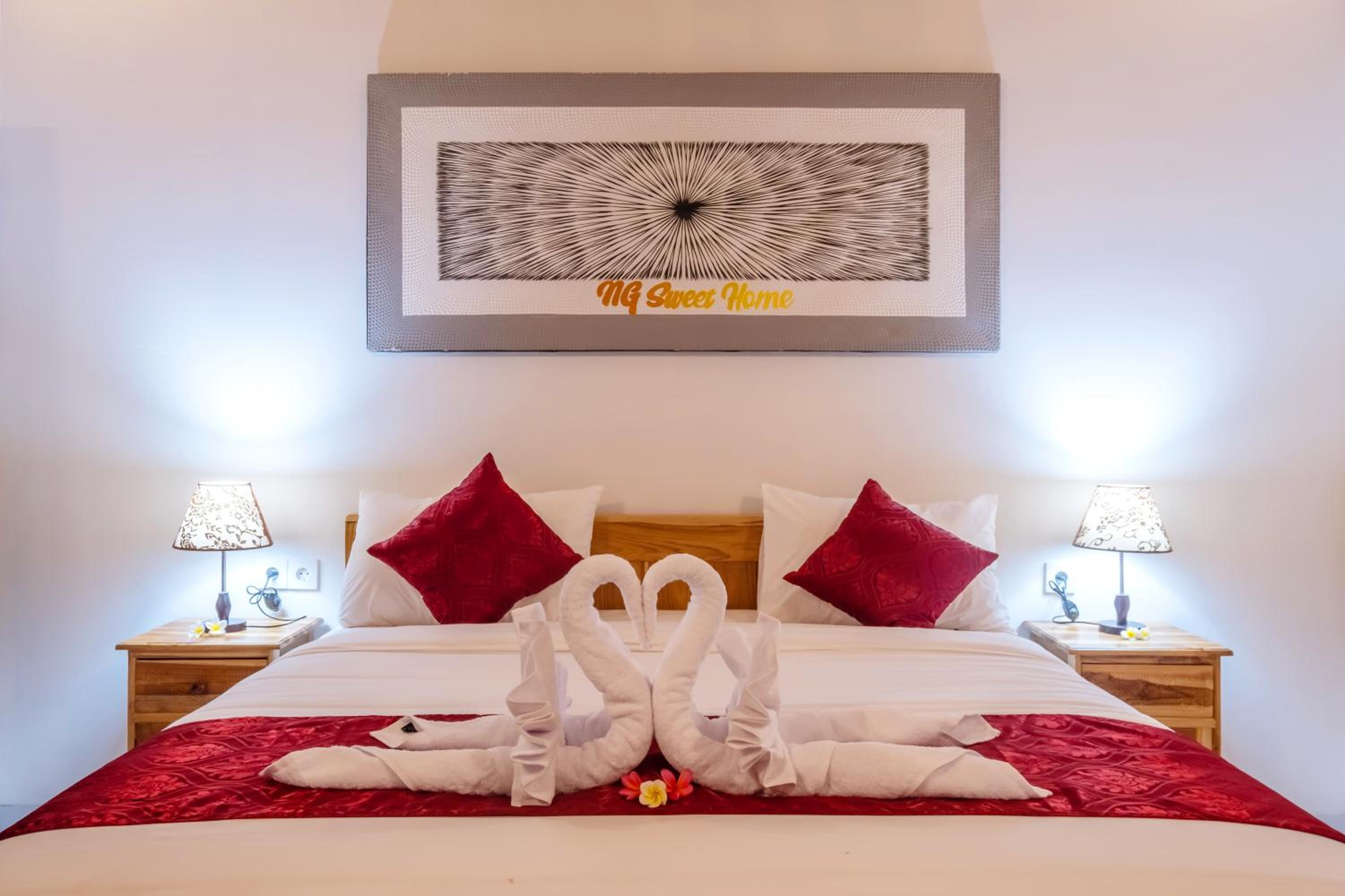 Deluxe Double Room with Balcony - Photo 6