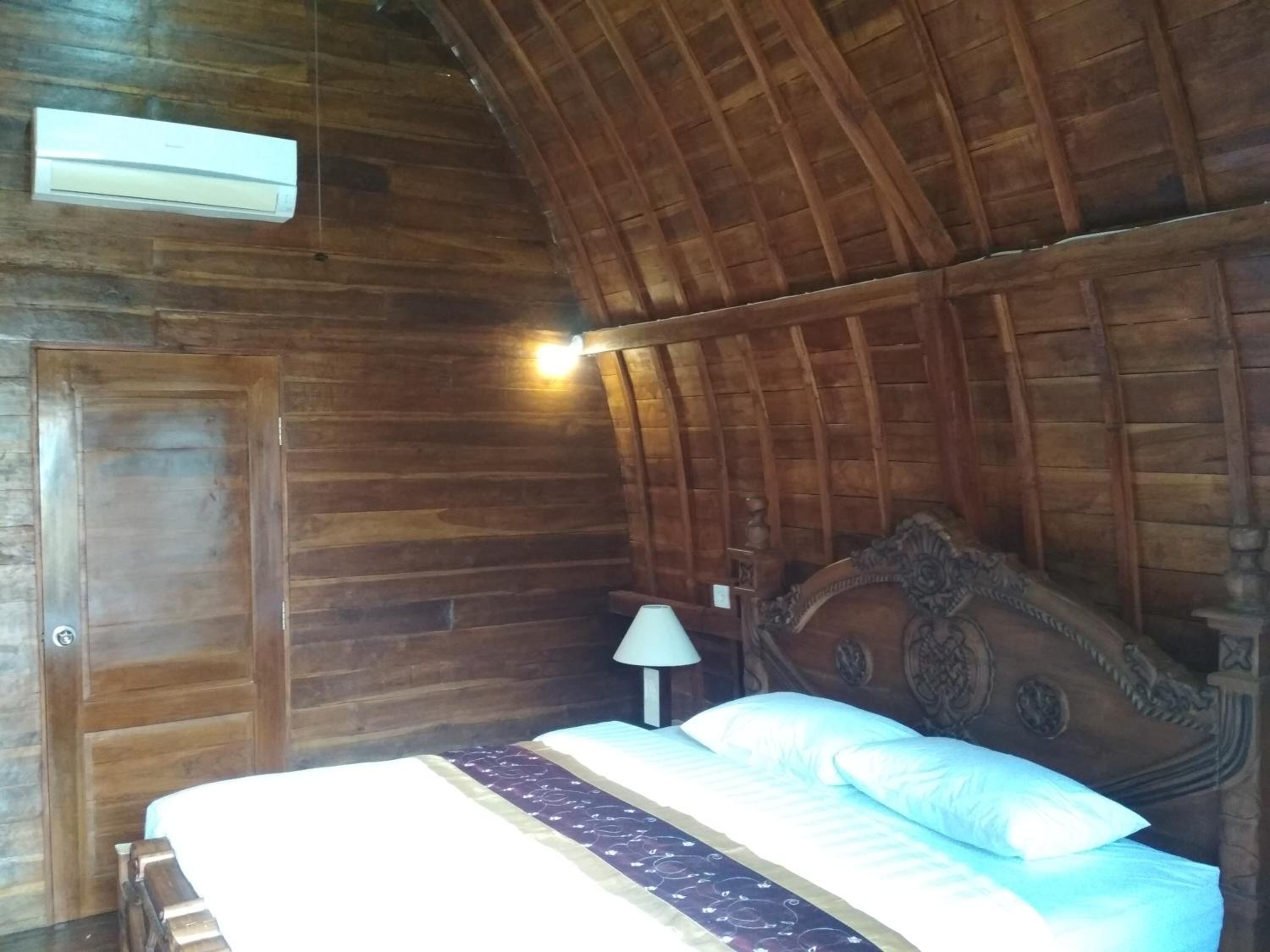 Double Room with Pool View - Photo 6