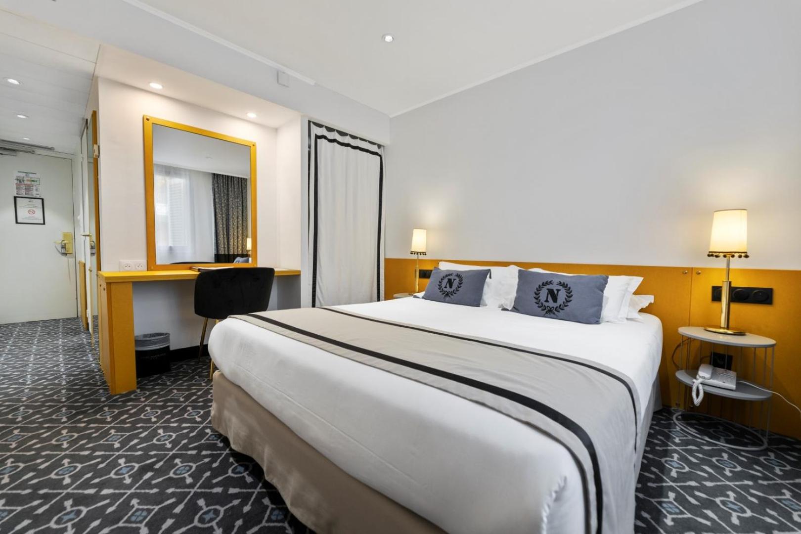 Double Room - Photo 10