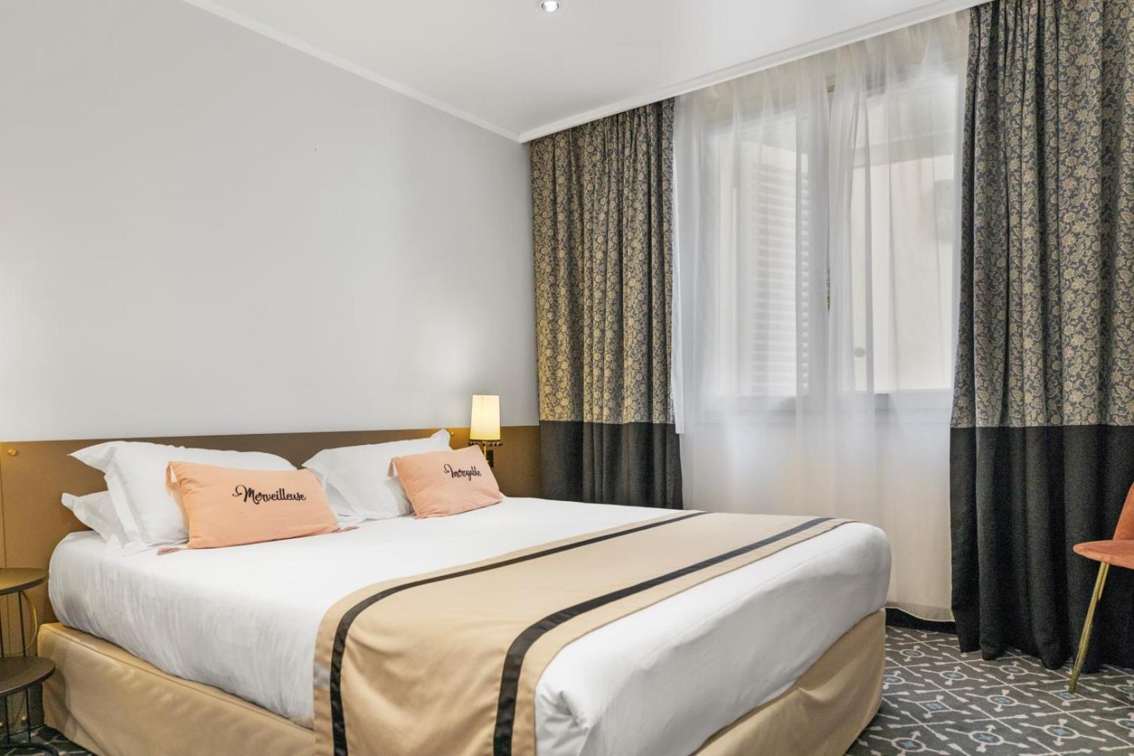 Double Room - Photo 7