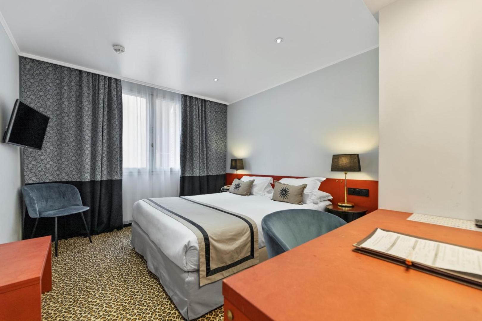 Double Room - Photo 13
