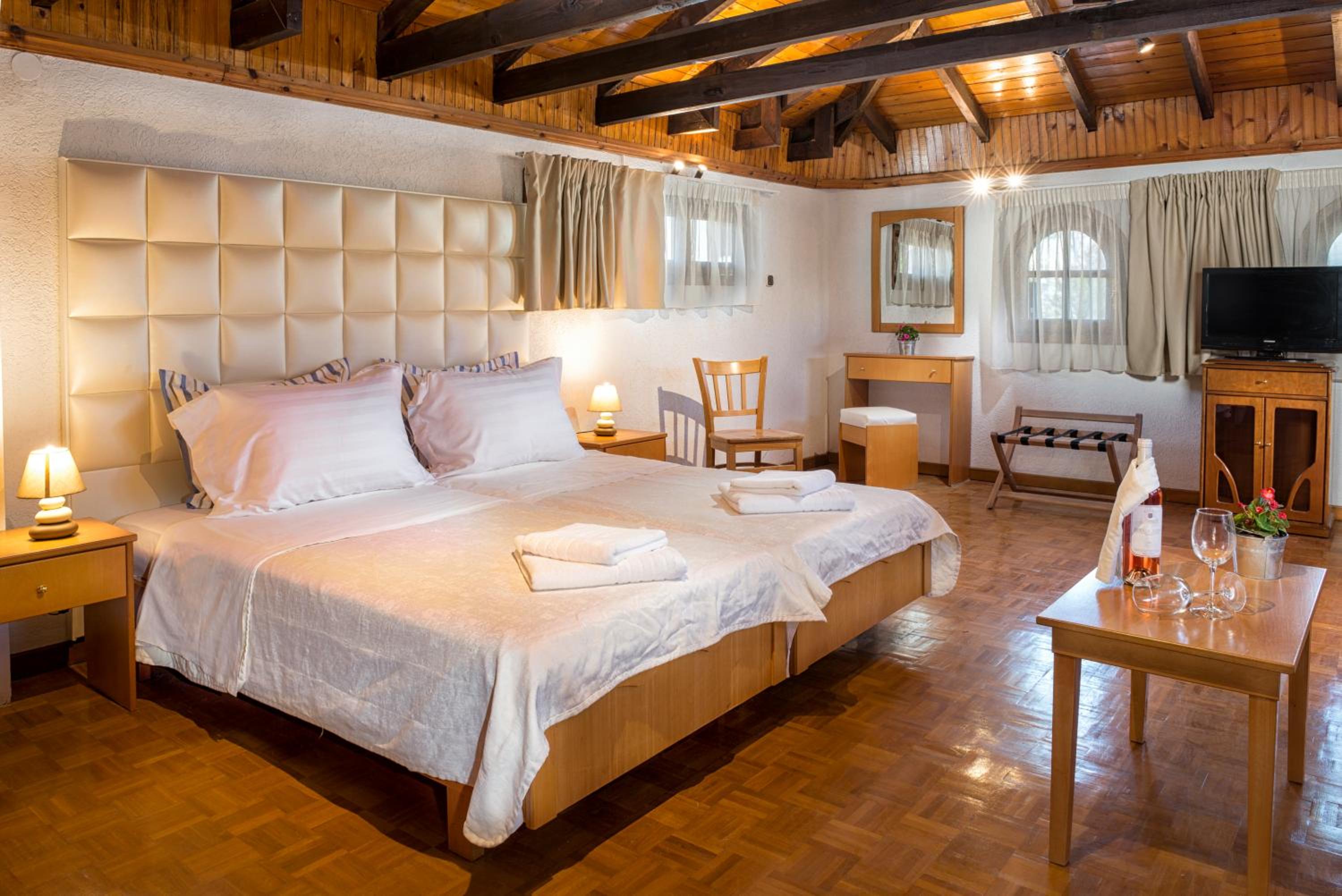 Classic Quadruple Room photo 1