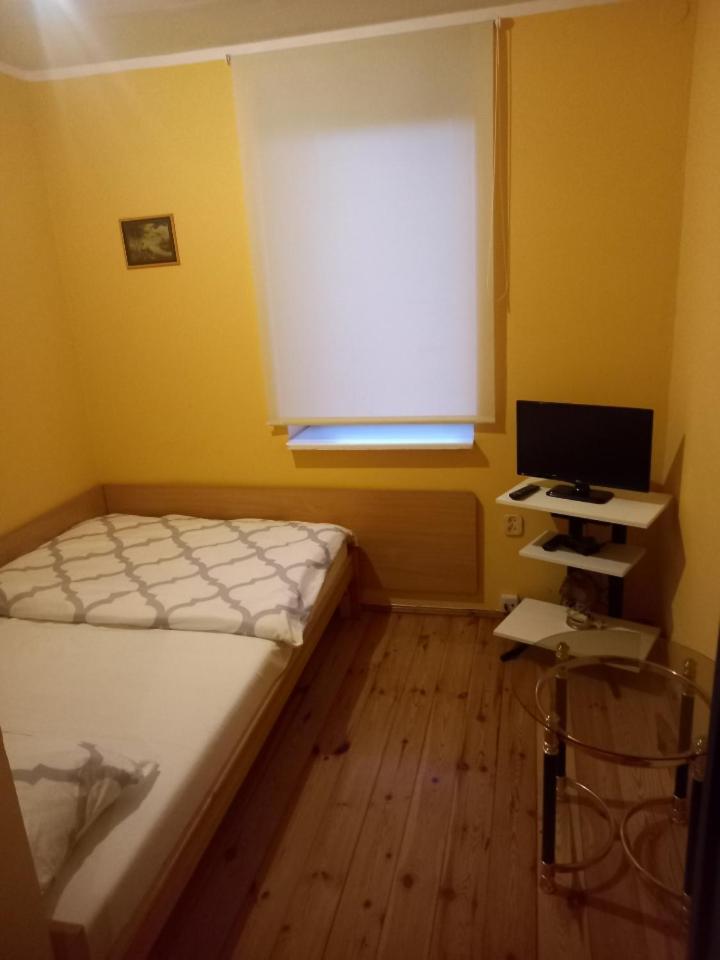 Standard Single Room with Shower photo 1
