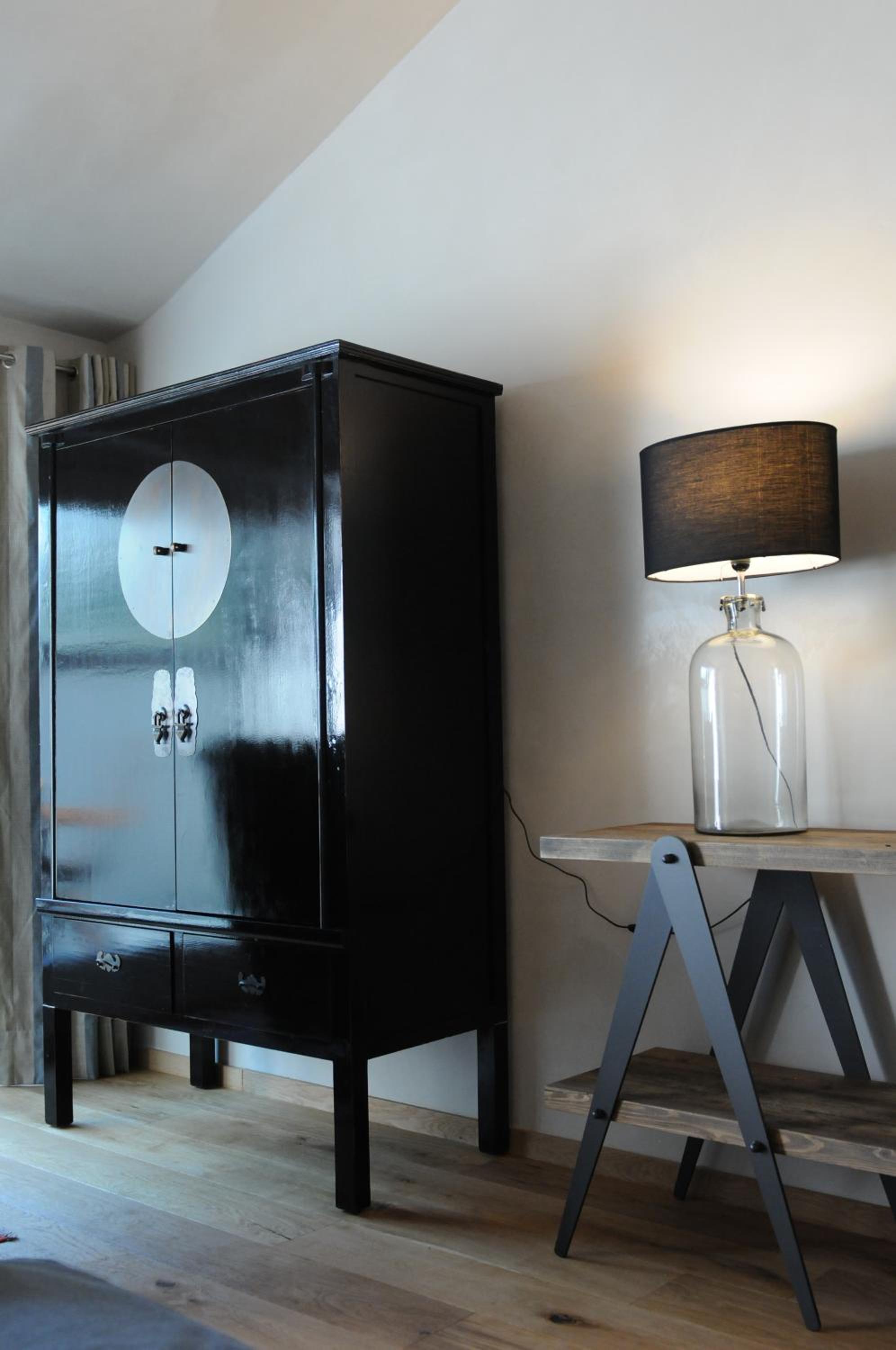 Two-Bedroom Apartment - Photo 3