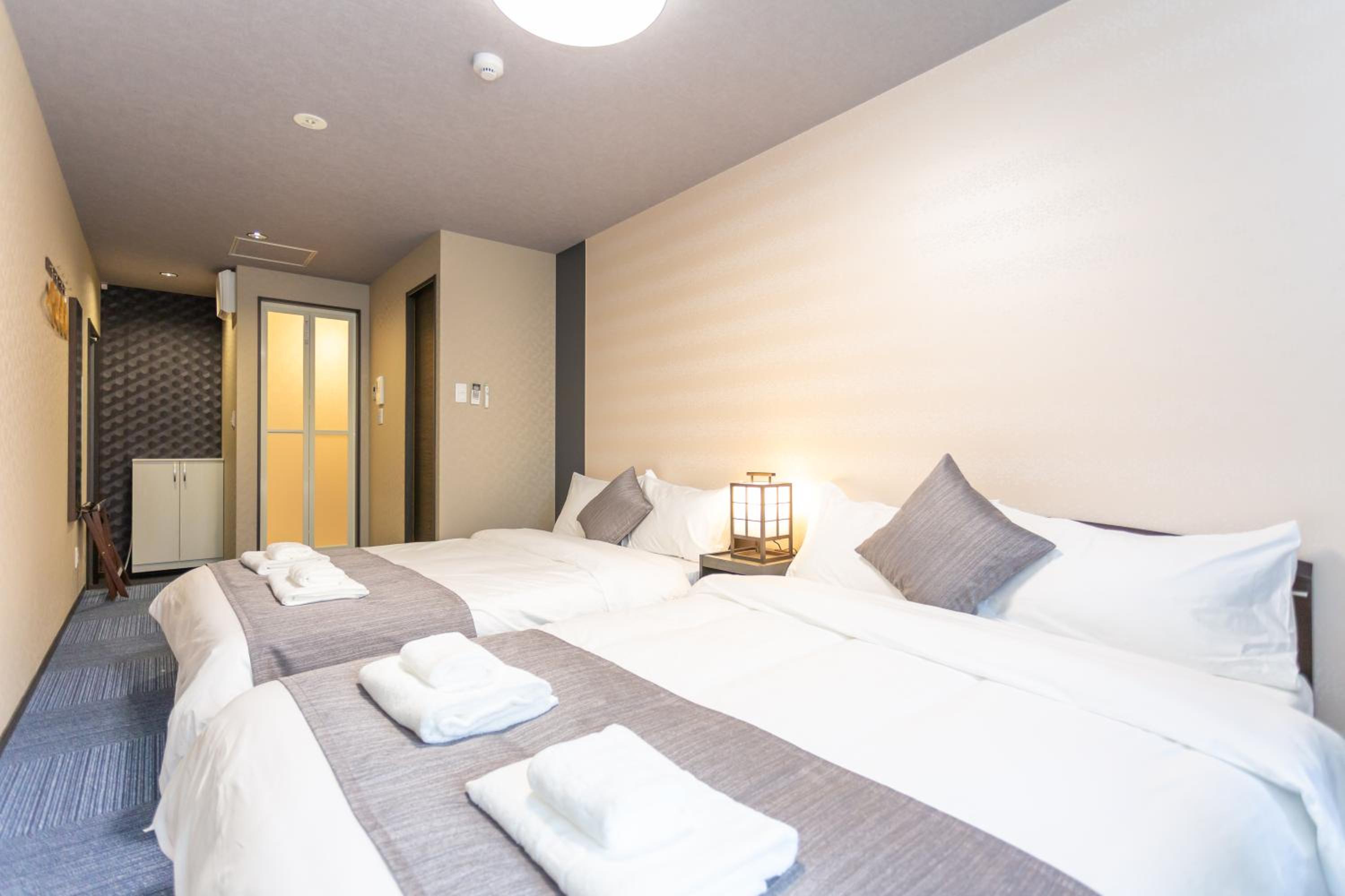 Deluxe Twin Room - Non-Smoking - Photo 4