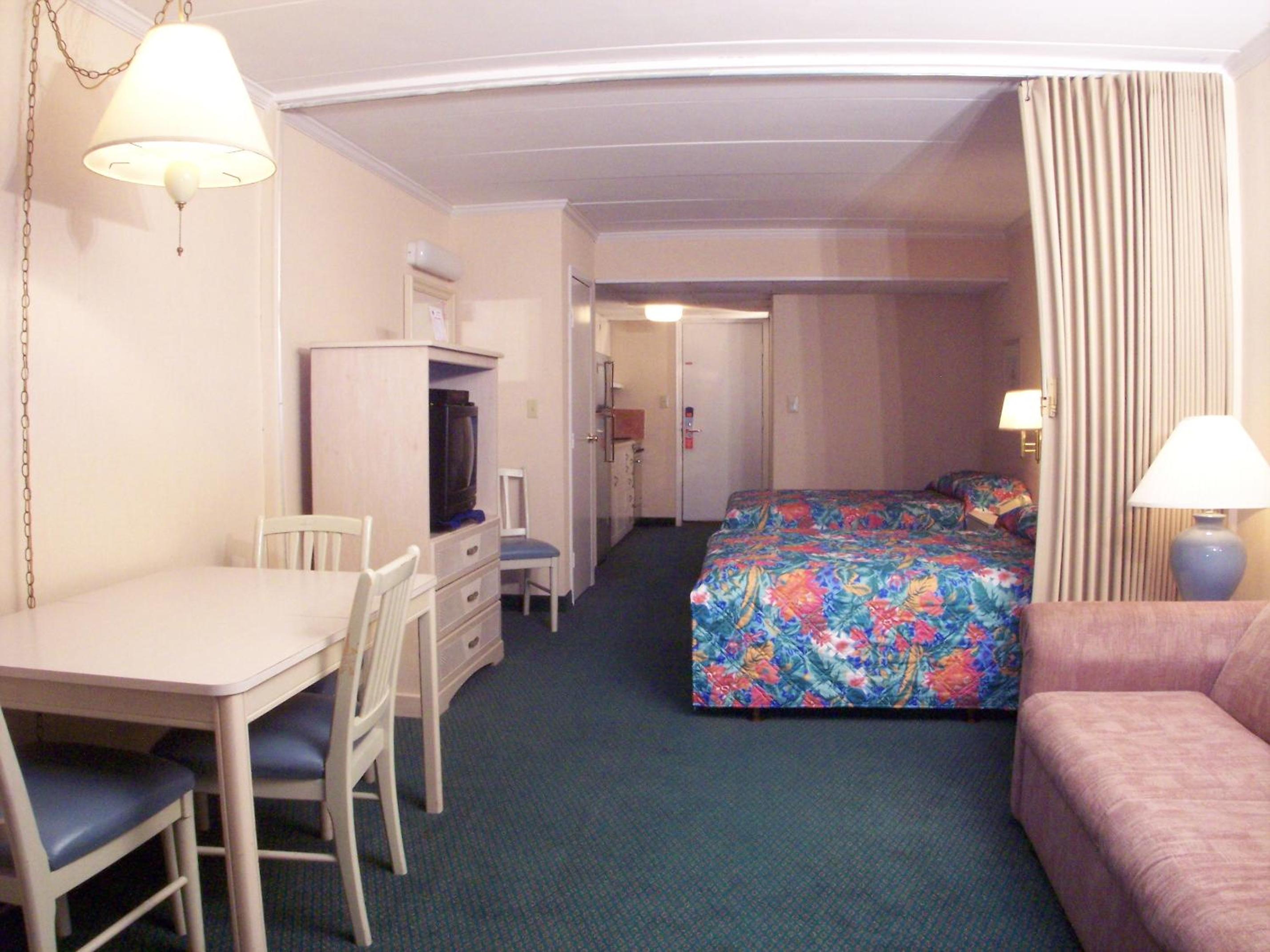 Family Room photo 3