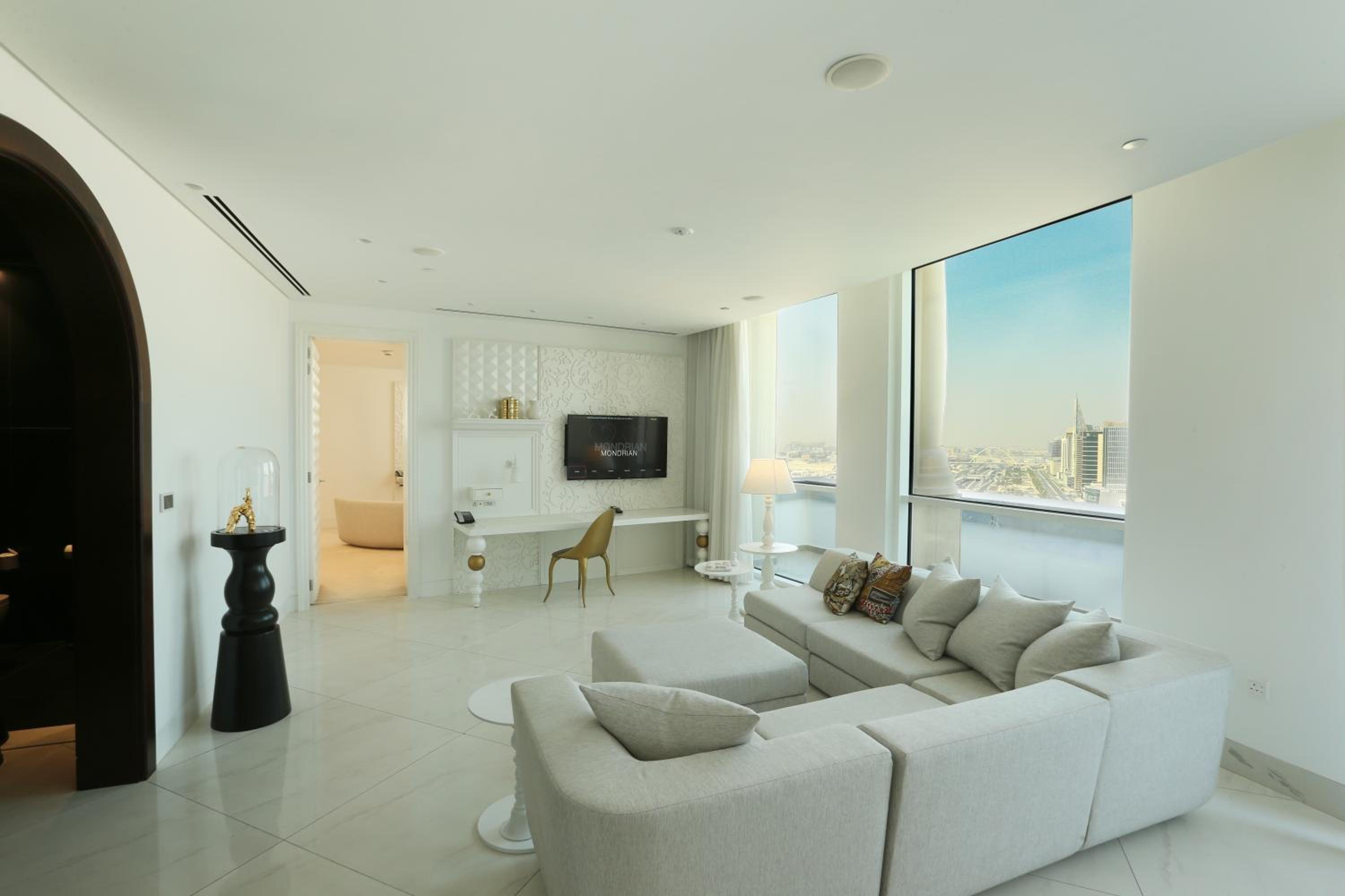 Deluxe Terrace Suite