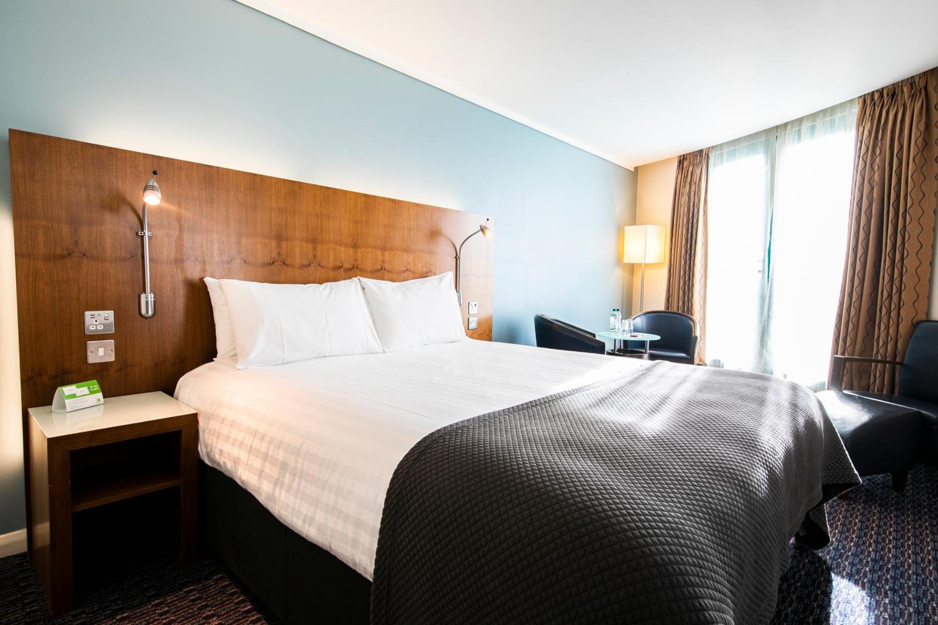 Premium Queen Room with sofa bed photo 1