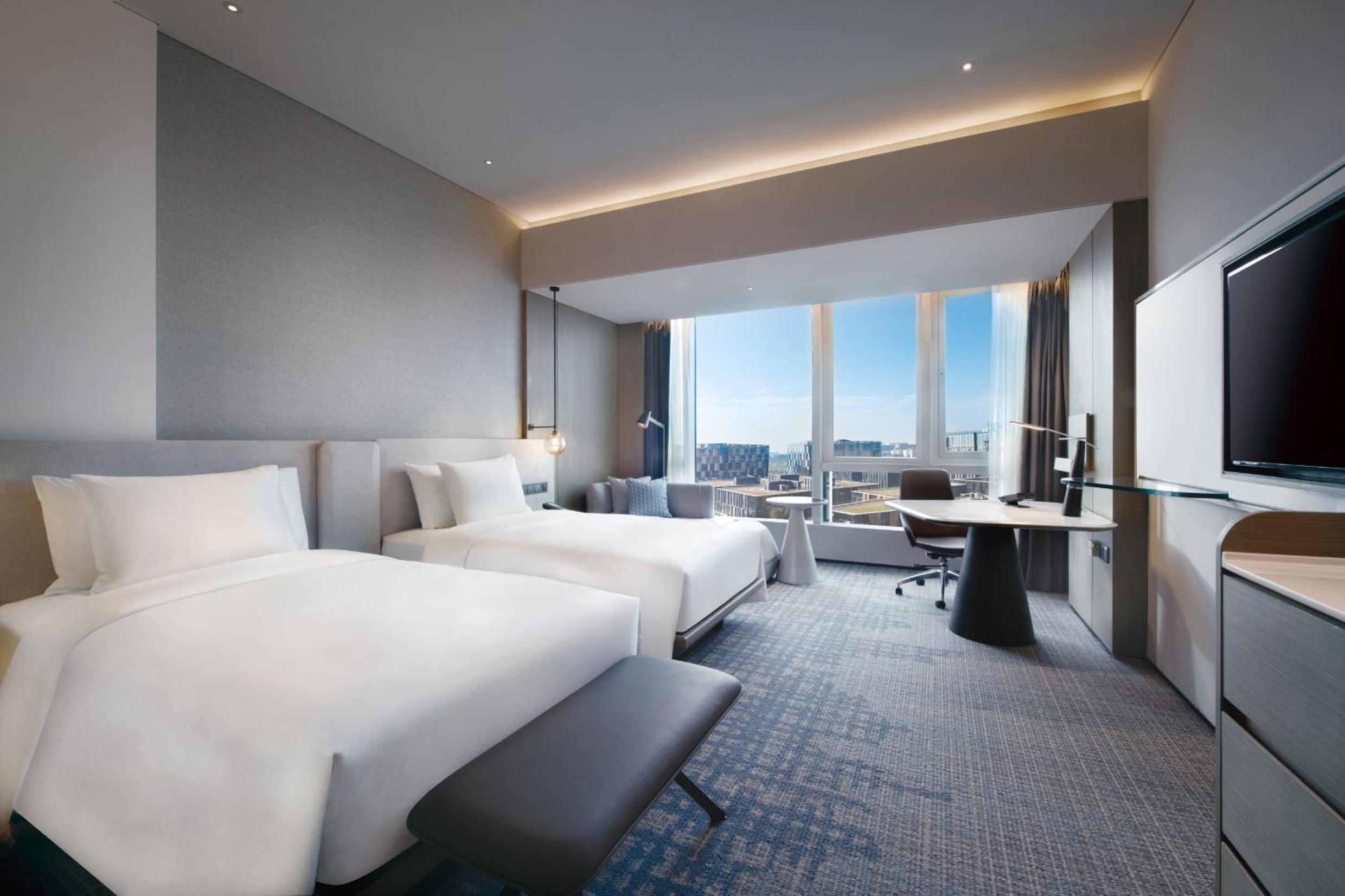 Standard Twin Room - Photo 3