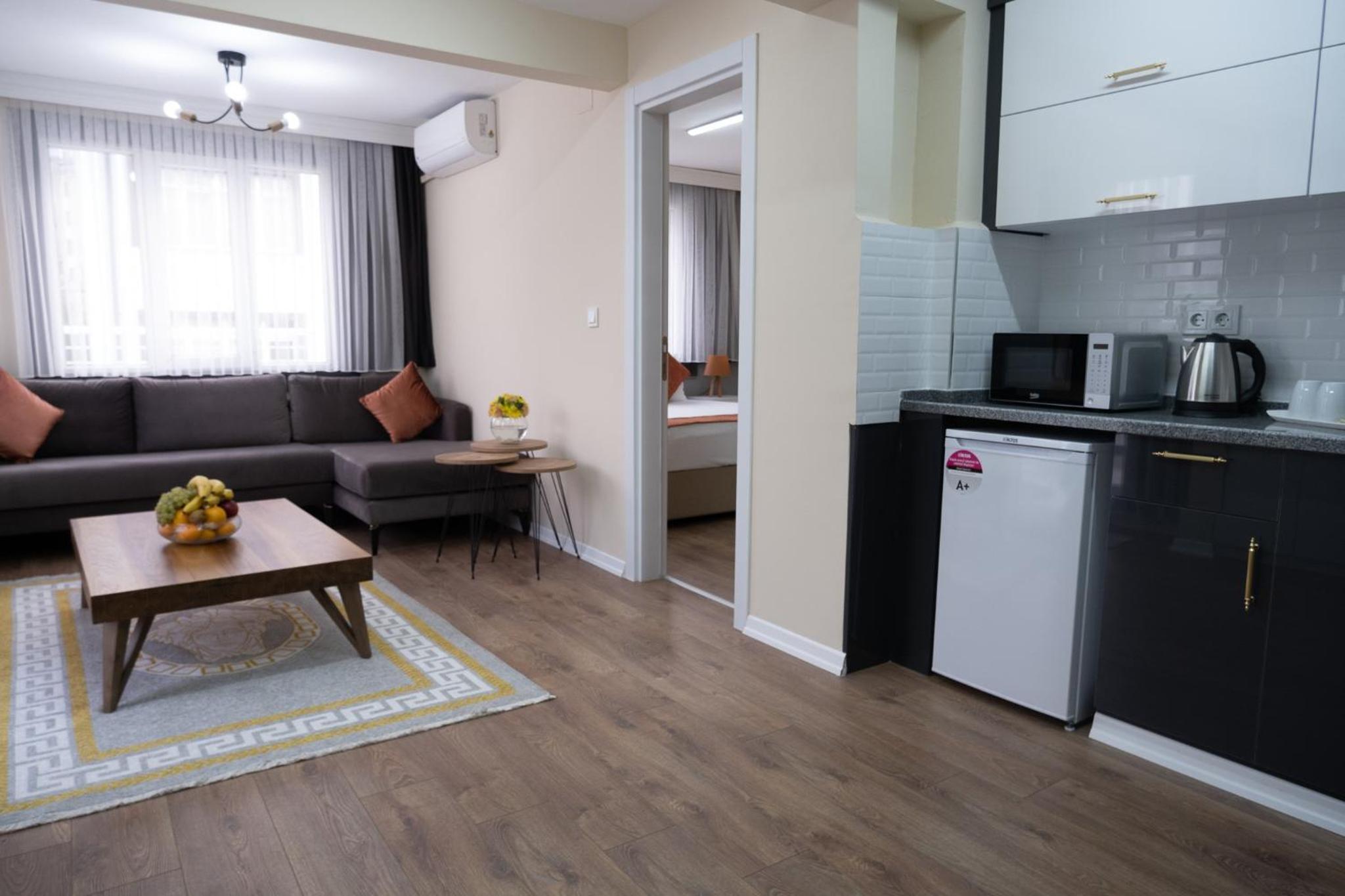 One-Bedroom Apartment - Photo 4