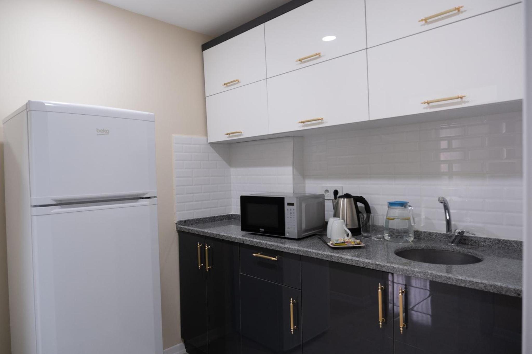 Three-Bedroom Apartment - Photo 3