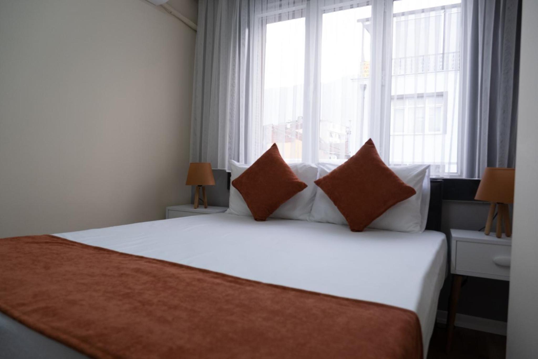 One-Bedroom Apartment - Photo 9