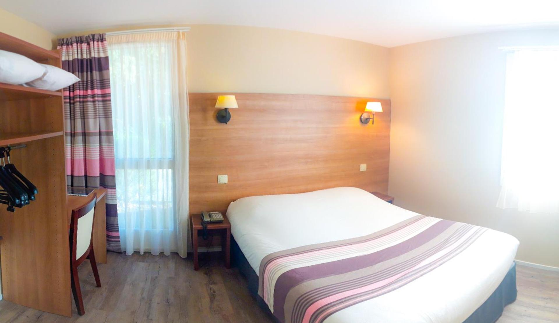 Double Room - Disability Access photo 2