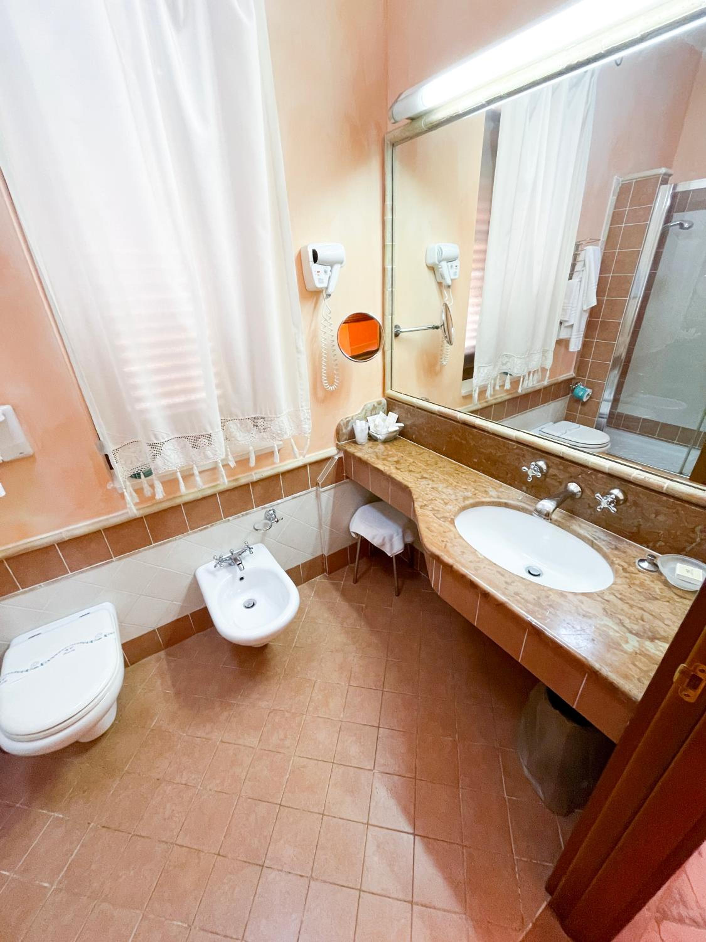 Double or Twin Room with Sea View photo 2
