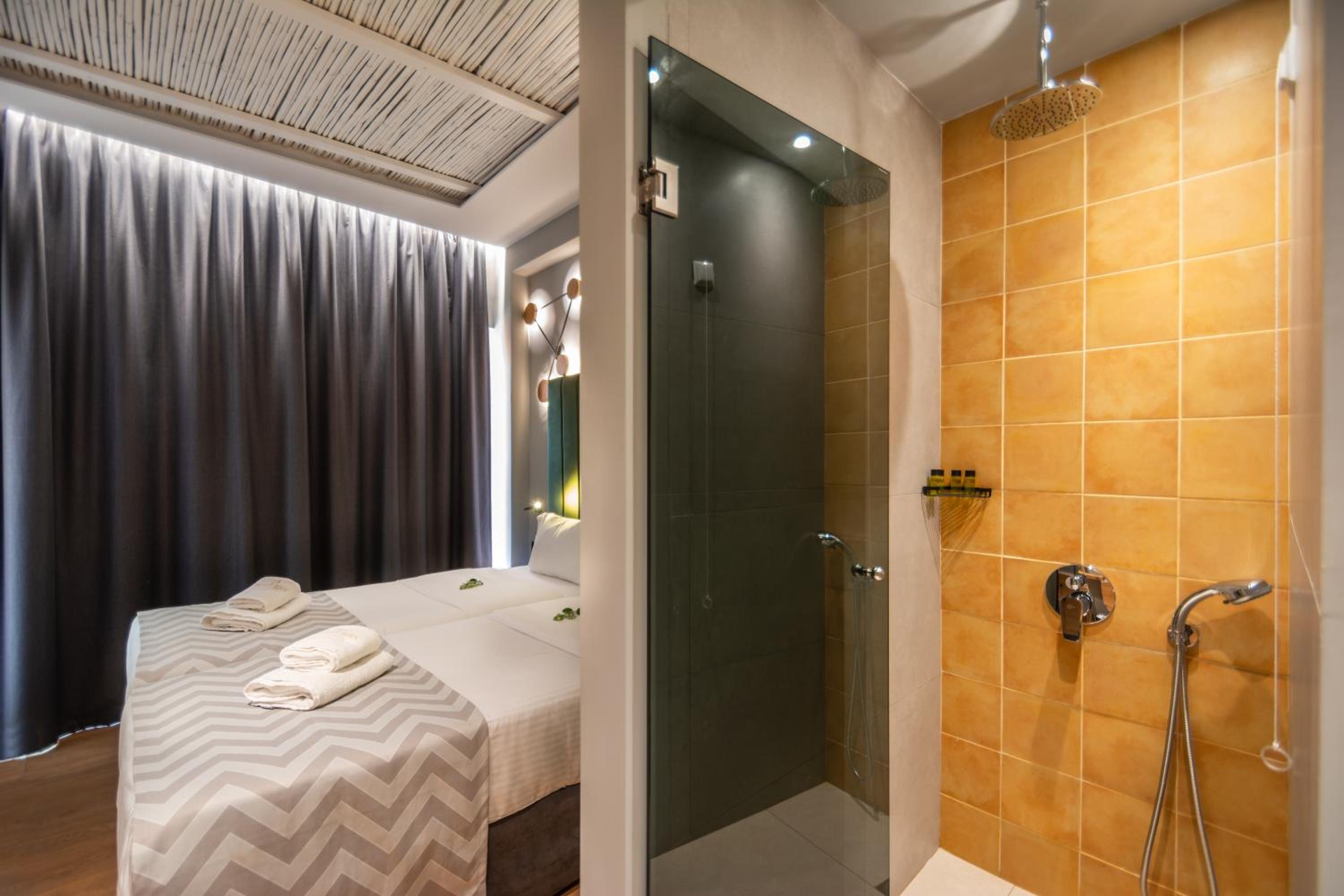 Standard  Room - Photo 7