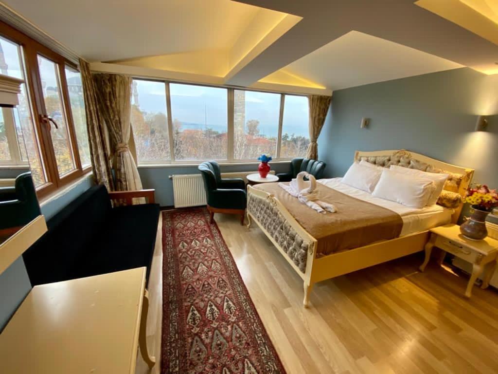 Superior Double or Twin Room photo 3