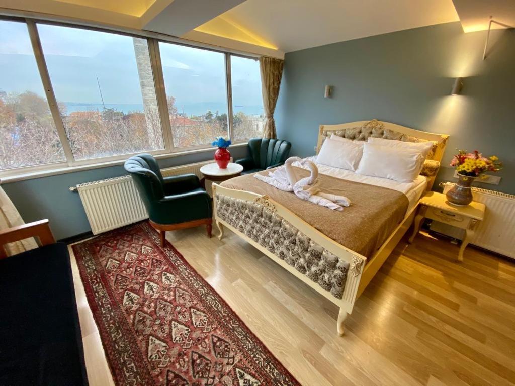Superior Double or Twin Room photo 2