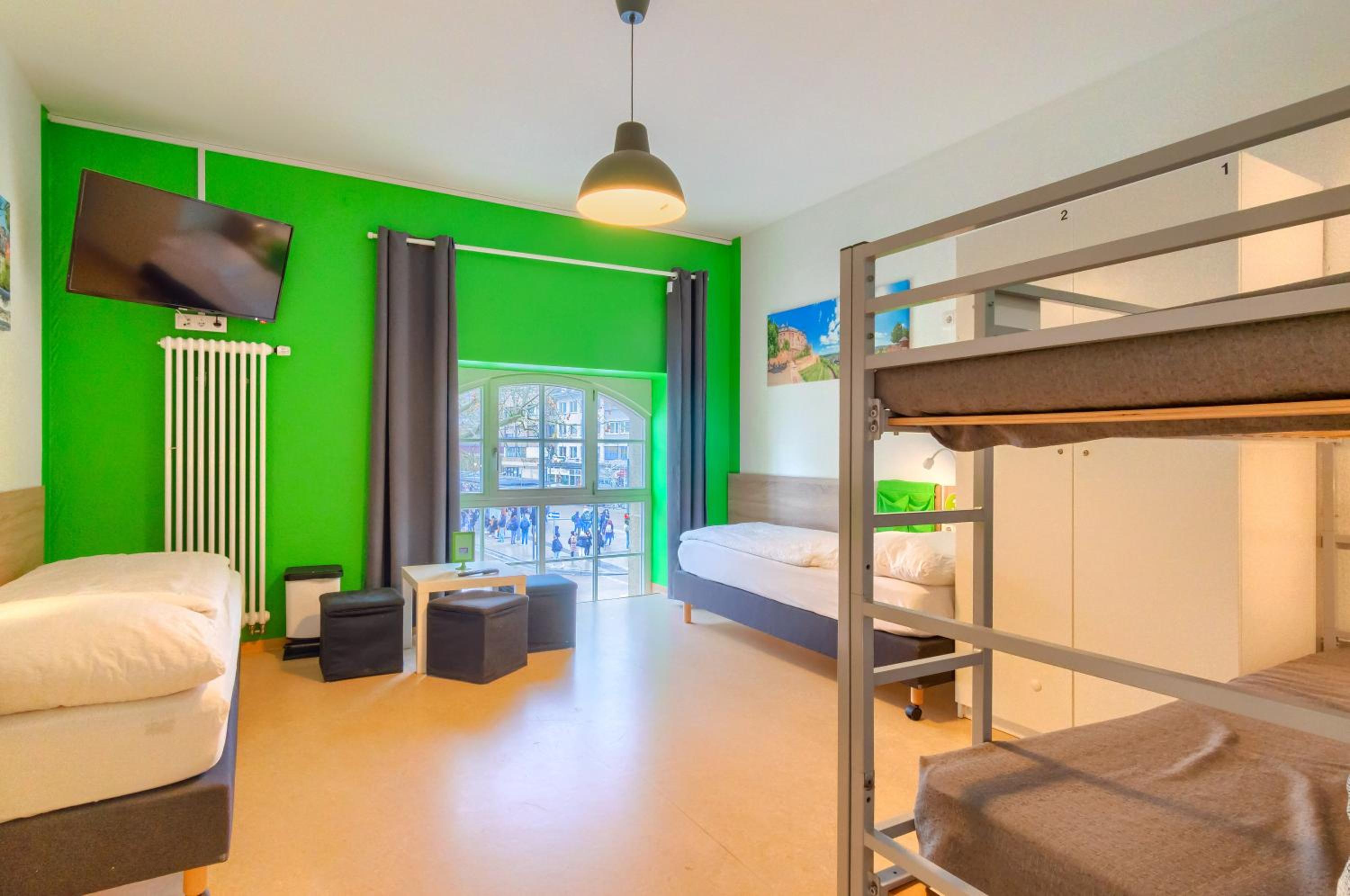 Private Quadruple Room with Shared Bathroom photo 2