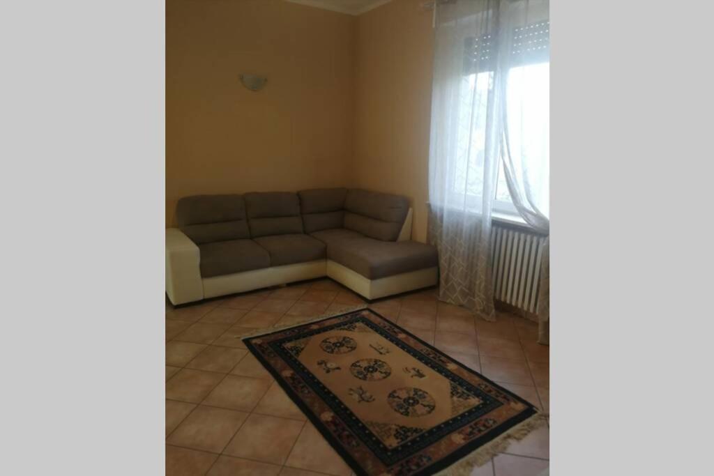 Three-Bedroom House - Photo 4