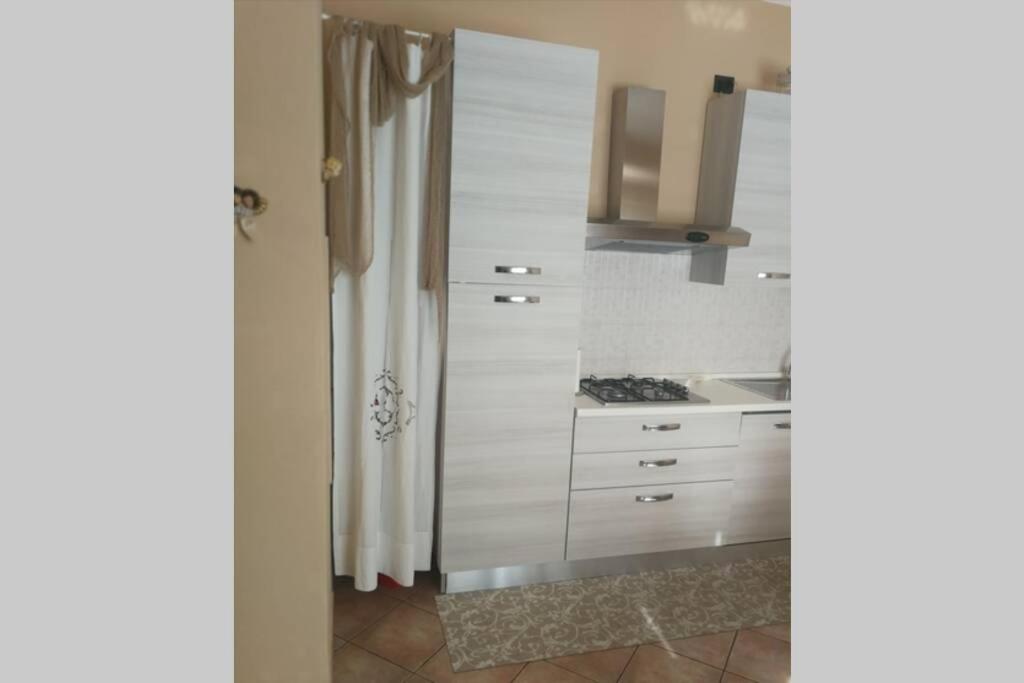 Three-Bedroom House - Photo 6