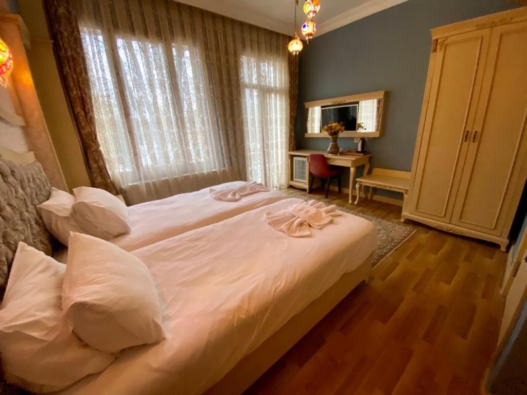 Budget Double Room photo 2