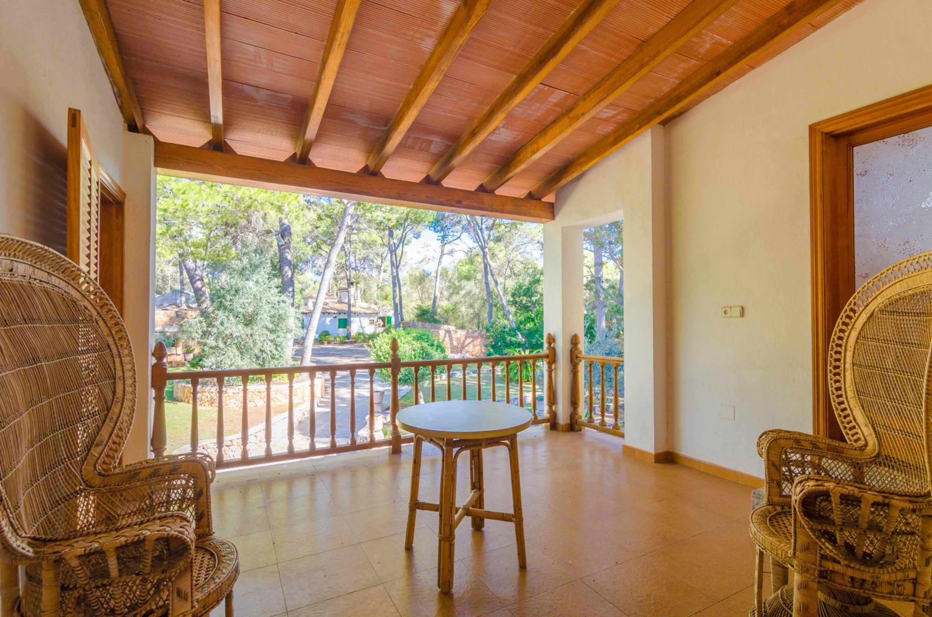Villa photo 2