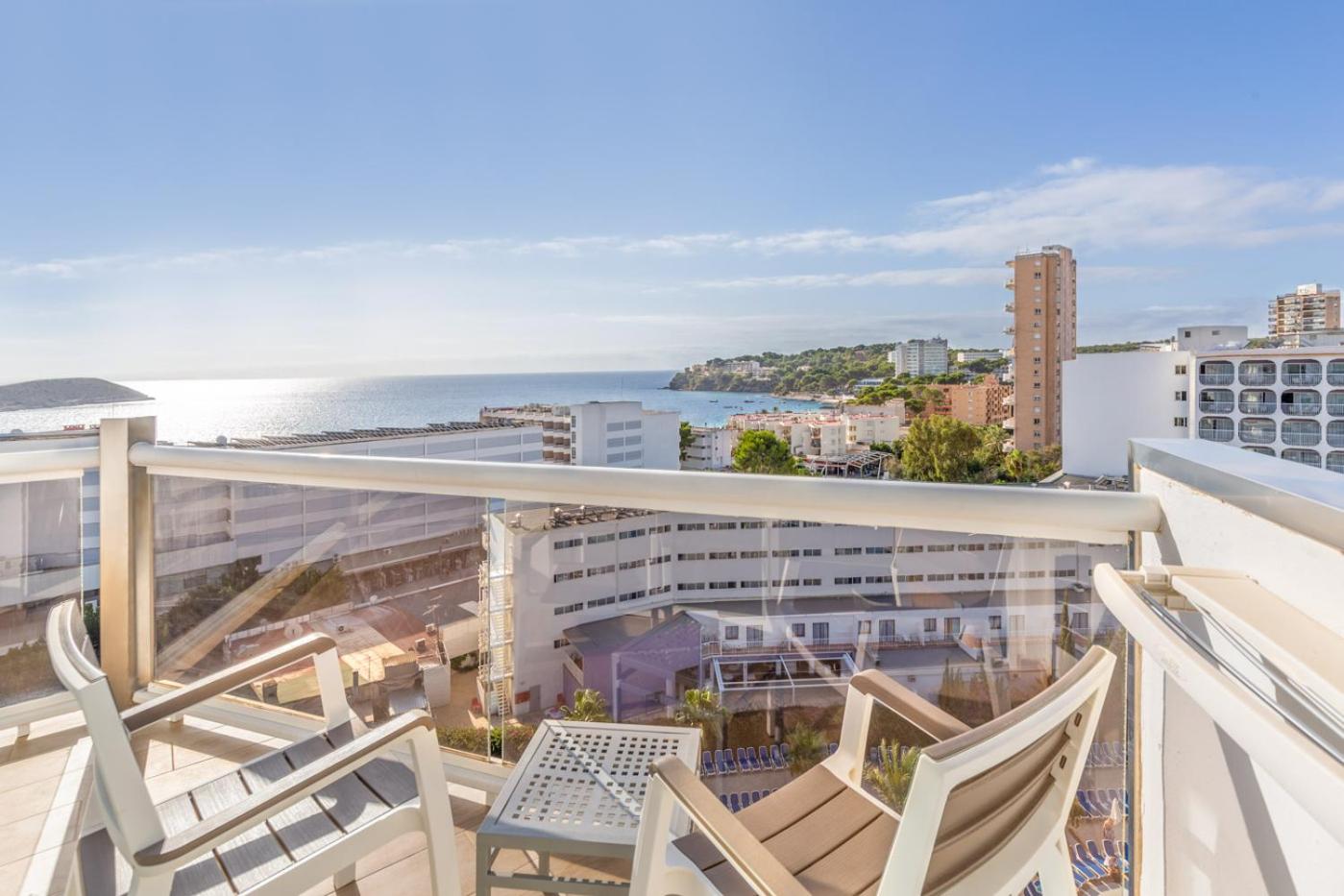 Premium Twin Room with Sea View photo 2