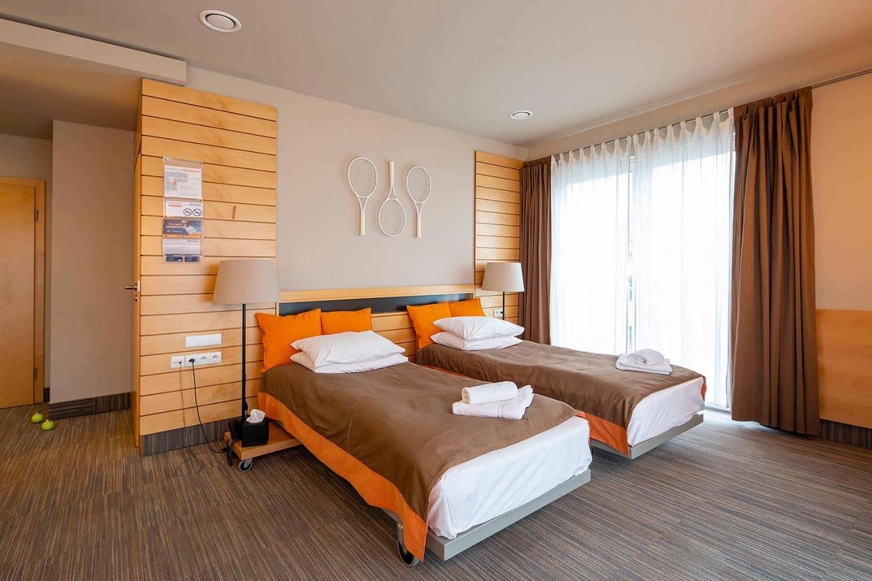 Twin Room - Photo 9
