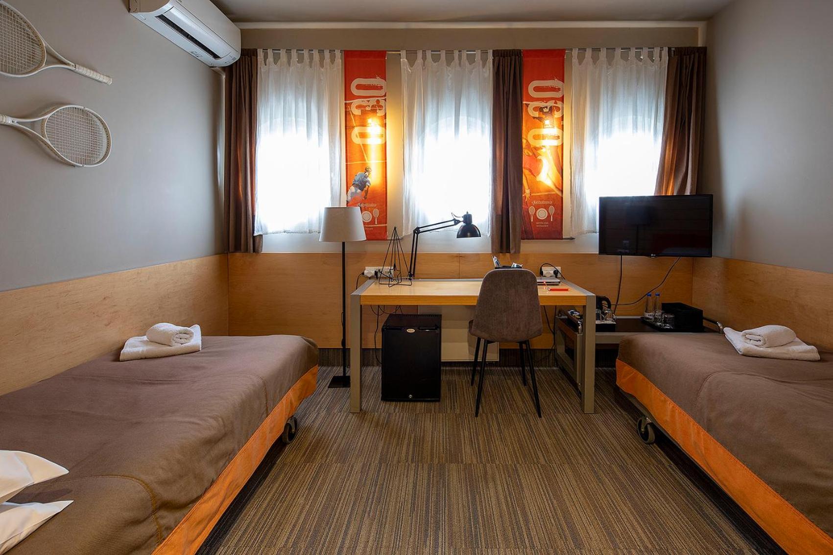 Twin Room - Photo 5