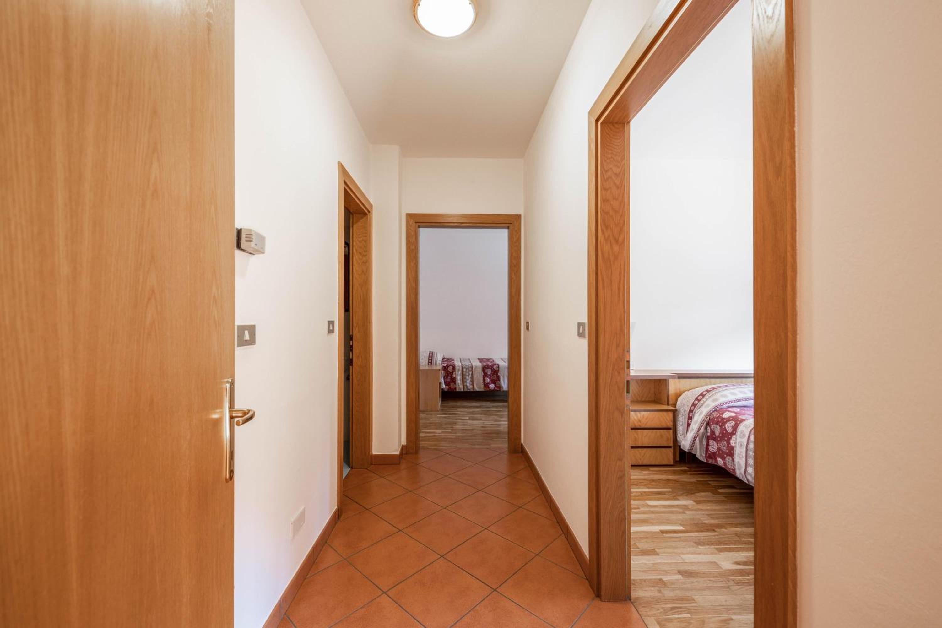 Two-Bedroom Apartment with Mountain View photo 1