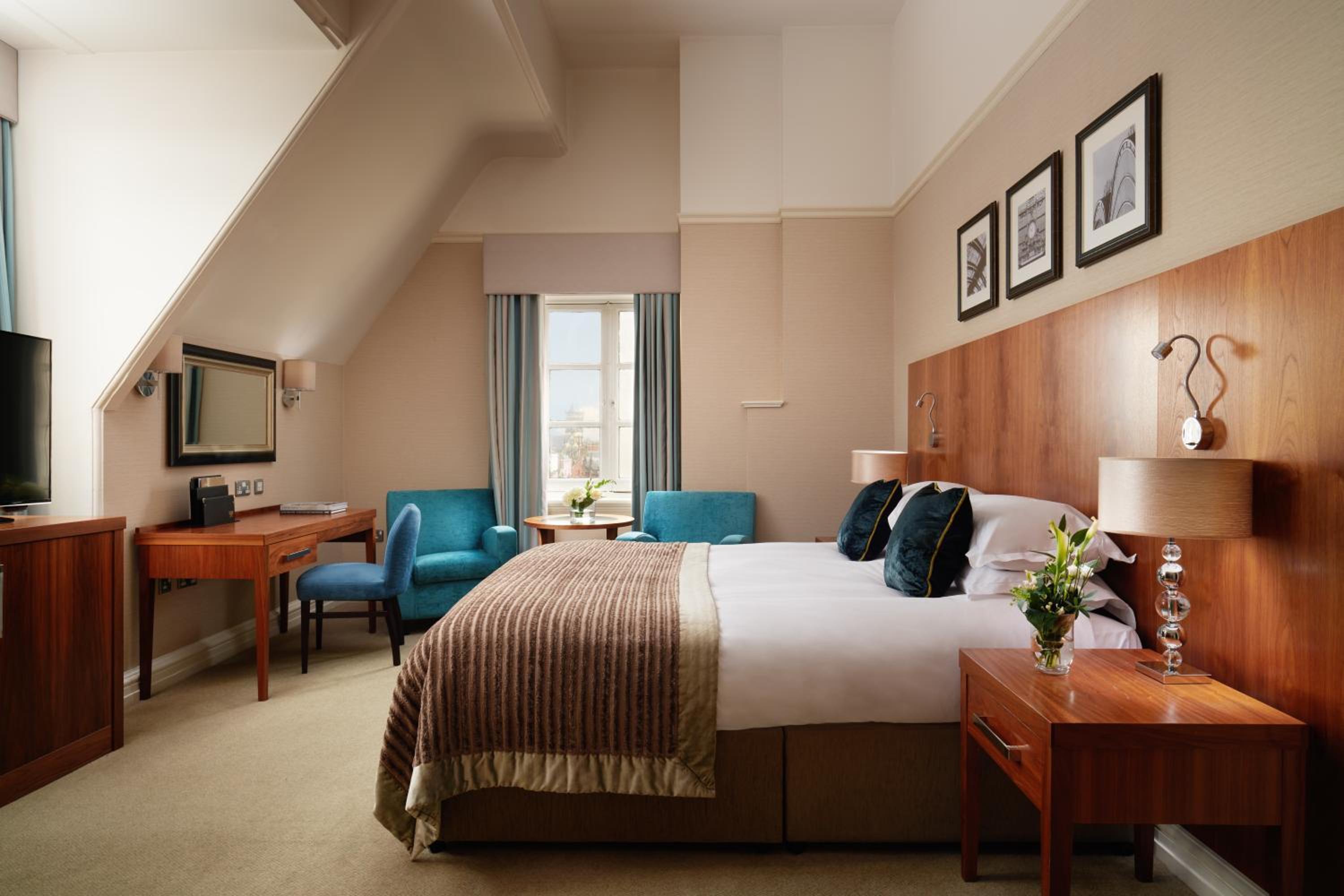 Executive Double Room - Photo 7